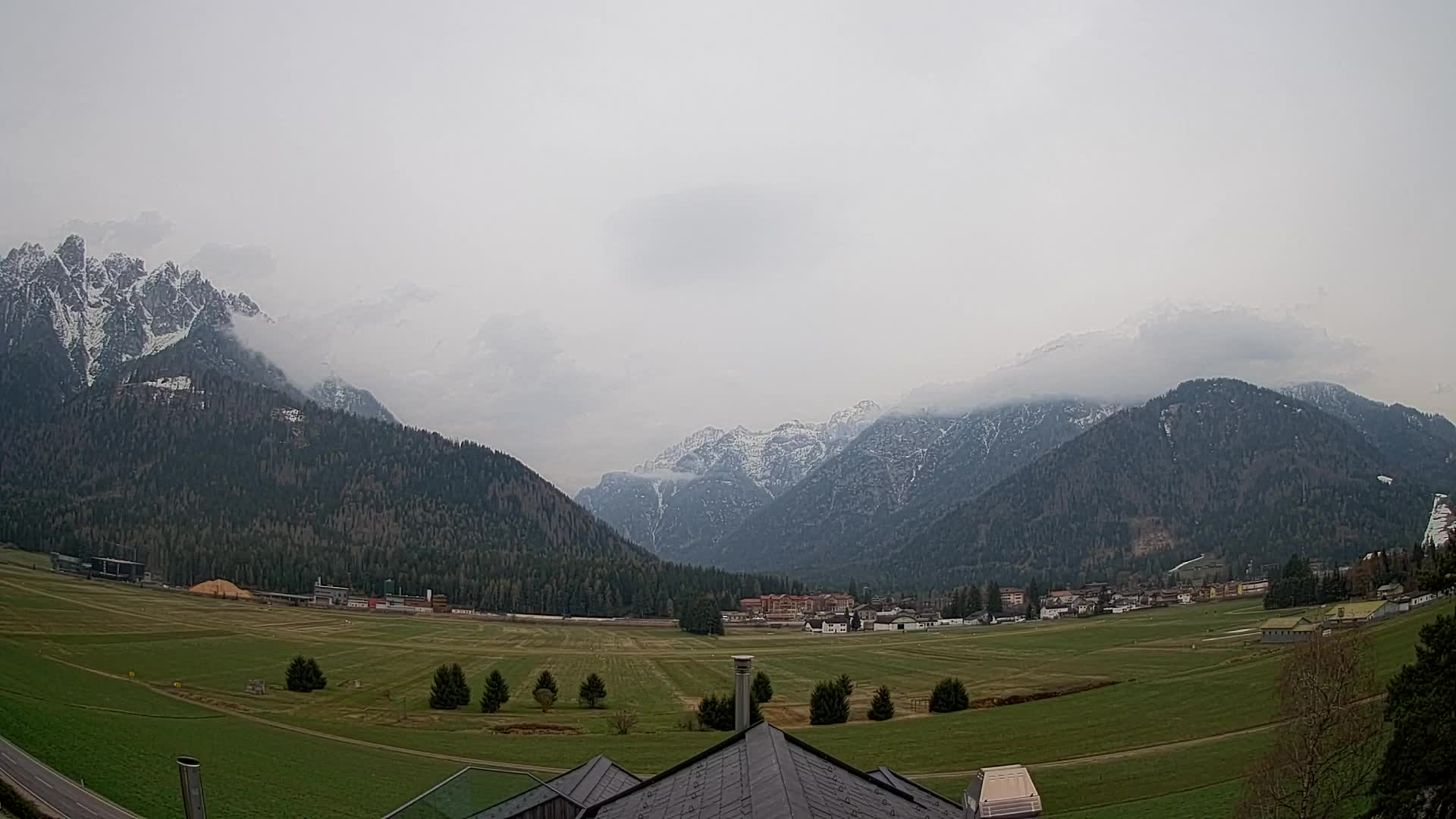 Webcam Toblach Dolomites – View from Hotel Rosengarten