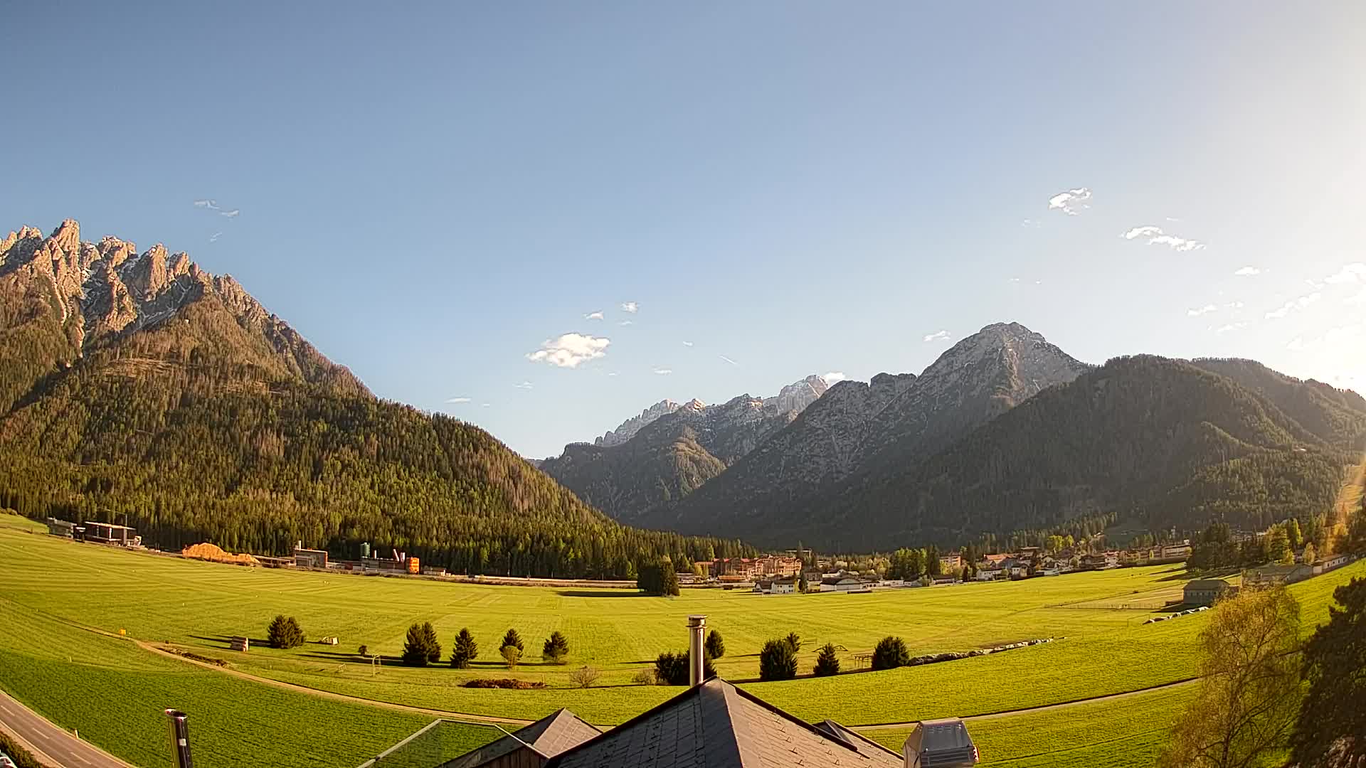 Webcam Toblach Dolomites – View from Hotel Rosengarten