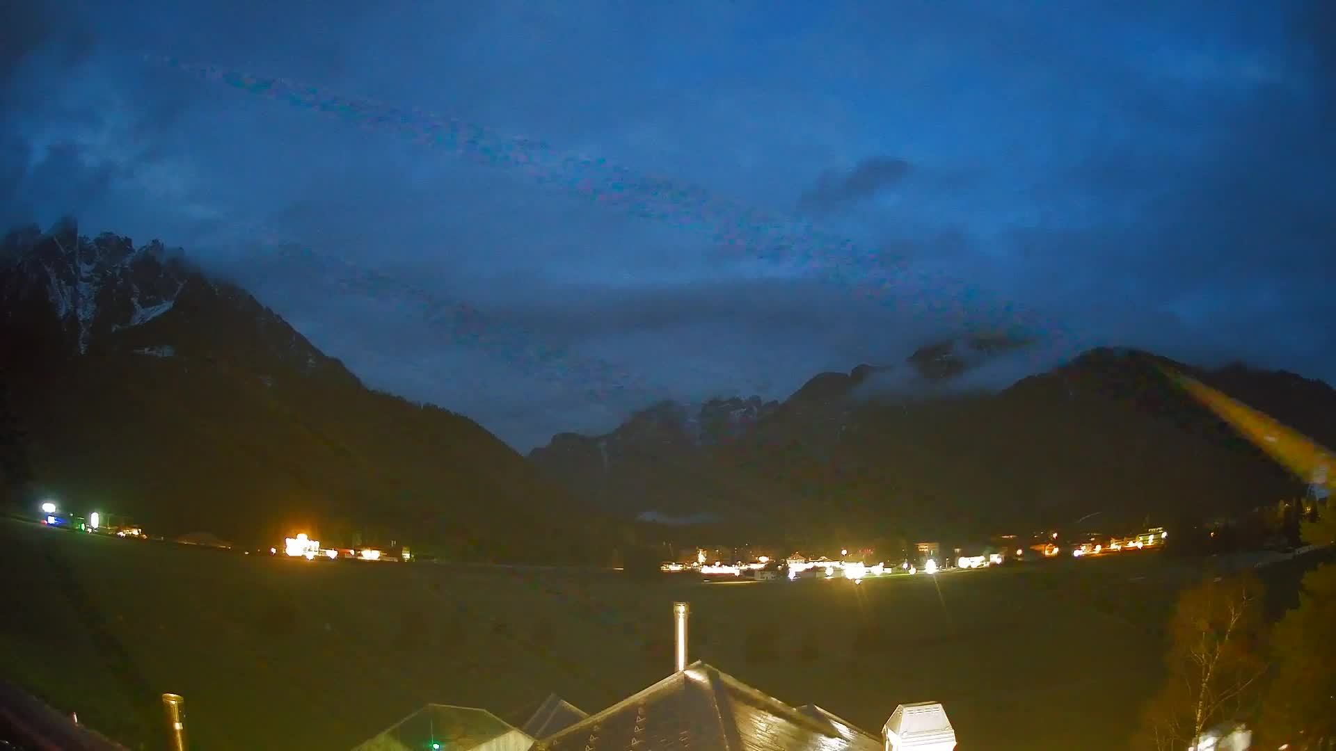 Web kamera Toblach Dolomiti – Pogled s Hotela Rosengarten