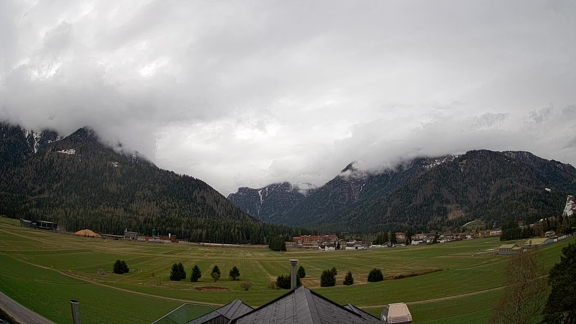 Webcam Toblach Dolomites – View from Hotel Rosengarten