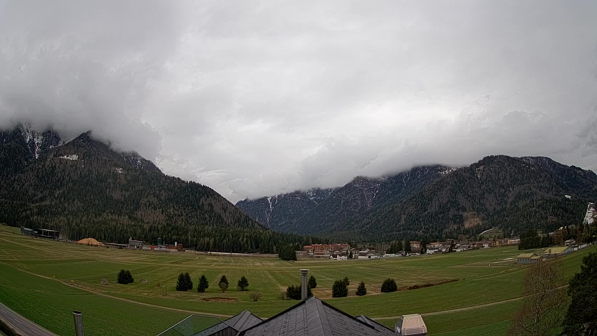 Webcam Toblach Dolomites – View from Hotel Rosengarten