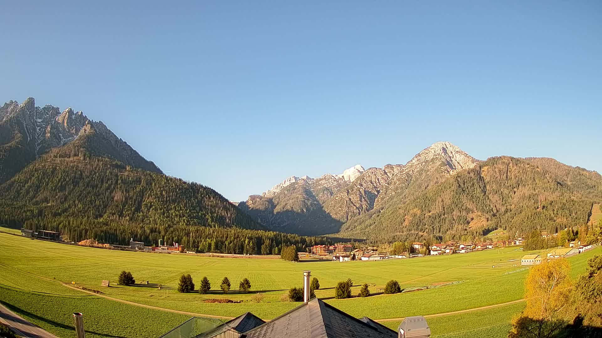 Spletna kamera Toblach Dolomiti – Pogled iz hotela Rosengarten