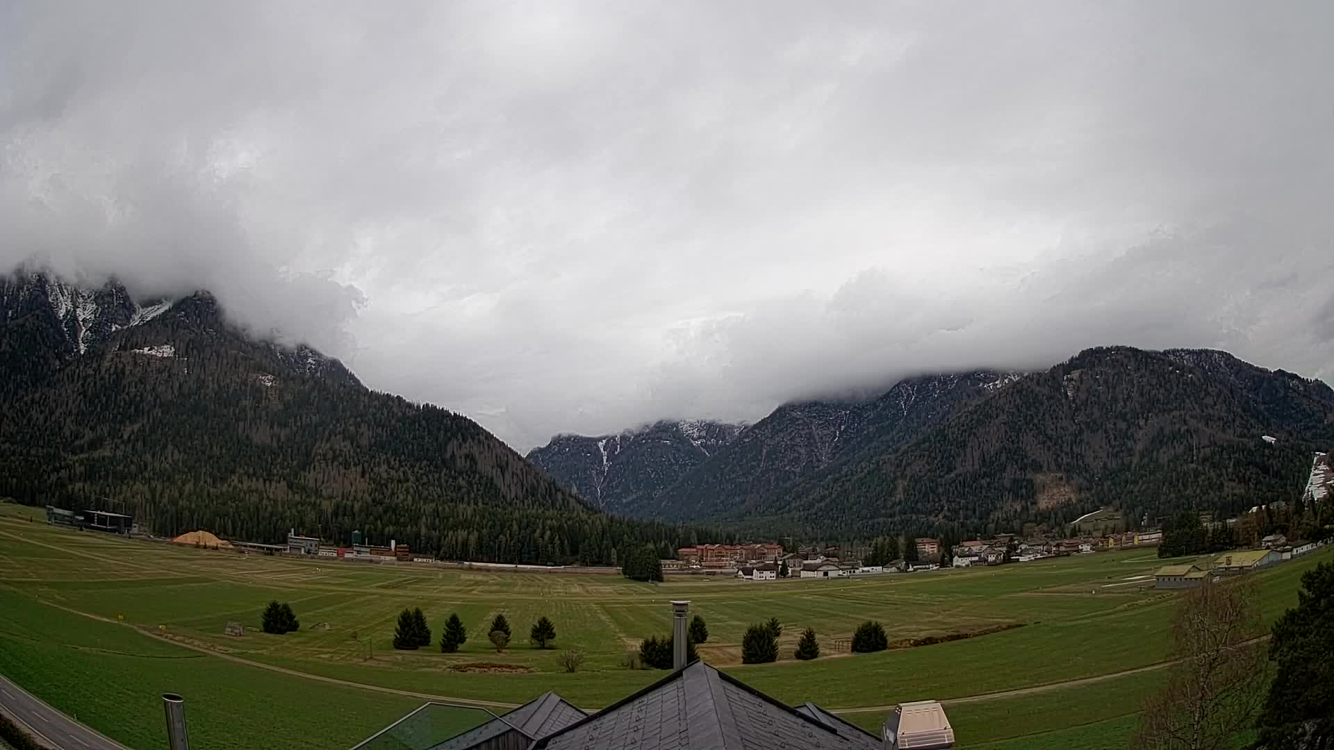 Webcam Toblach Dolomites – View from Hotel Rosengarten