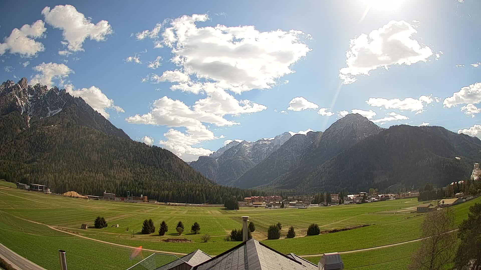 Webcam Toblach Dolomites – View from Hotel Rosengarten