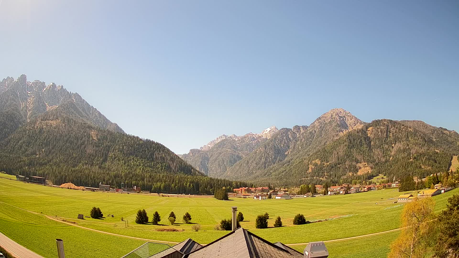 Webcam Toblach Dolomites – View from Hotel Rosengarten