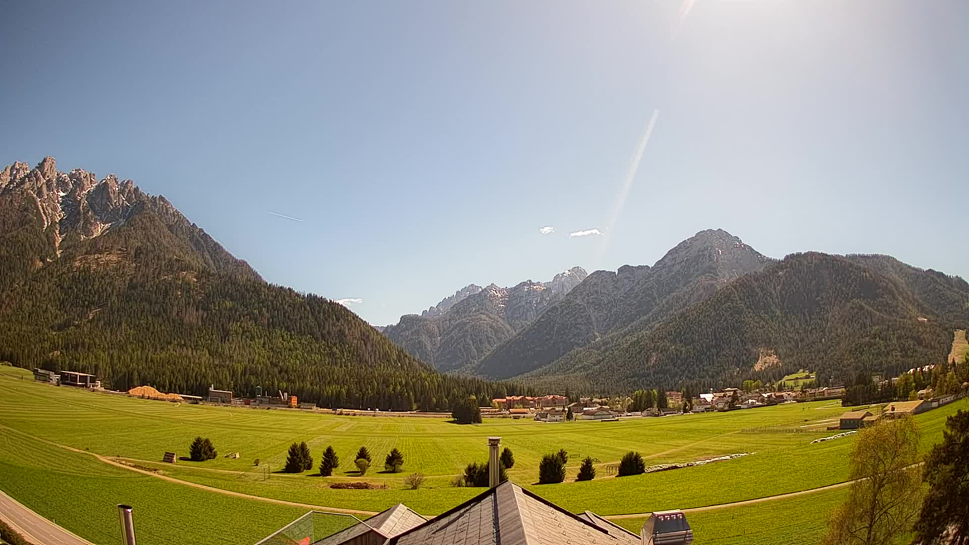Web kamera Toblach Dolomiti – Pogled s Hotela Rosengarten
