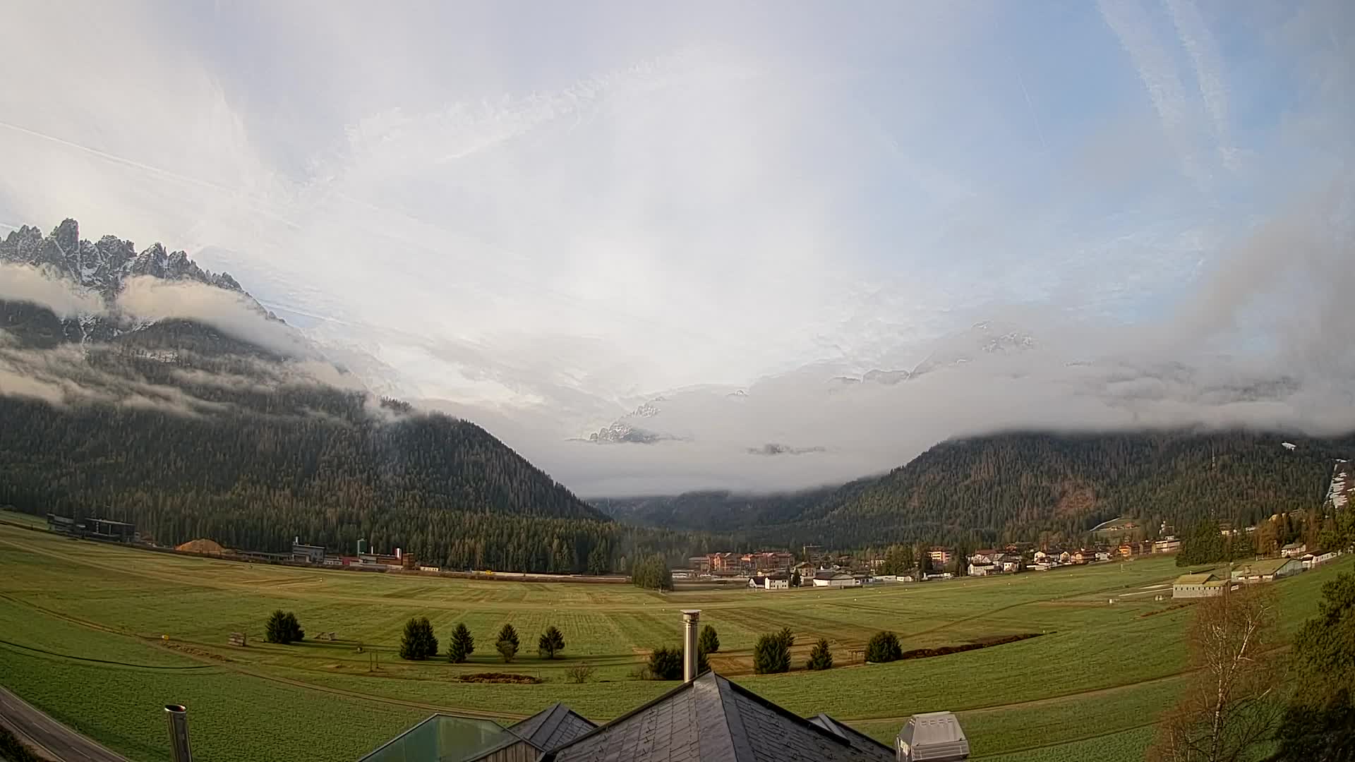 Webcam Toblach Dolomites – View from Hotel Rosengarten