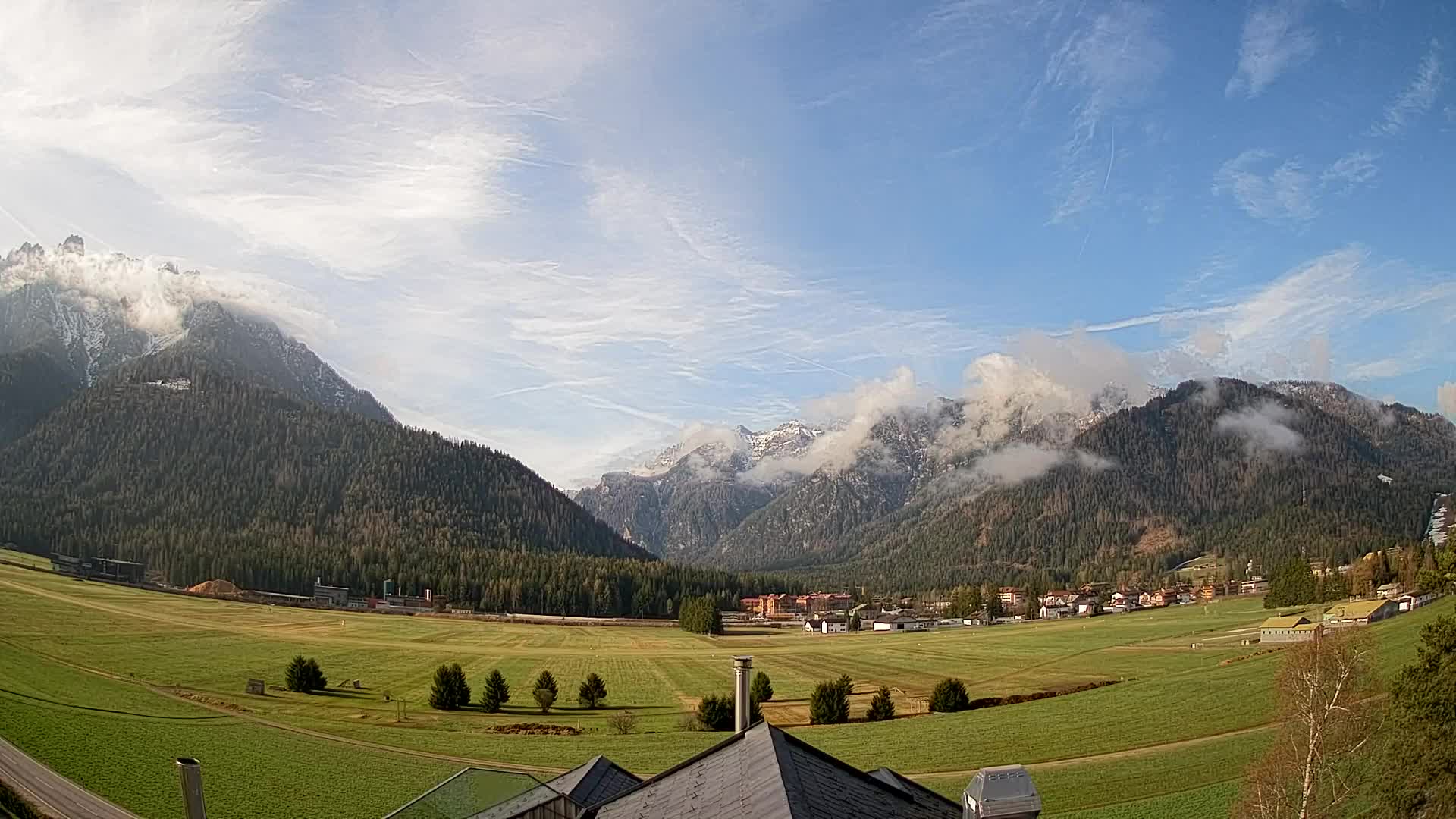 Spletna kamera Toblach Dolomiti – Pogled iz hotela Rosengarten