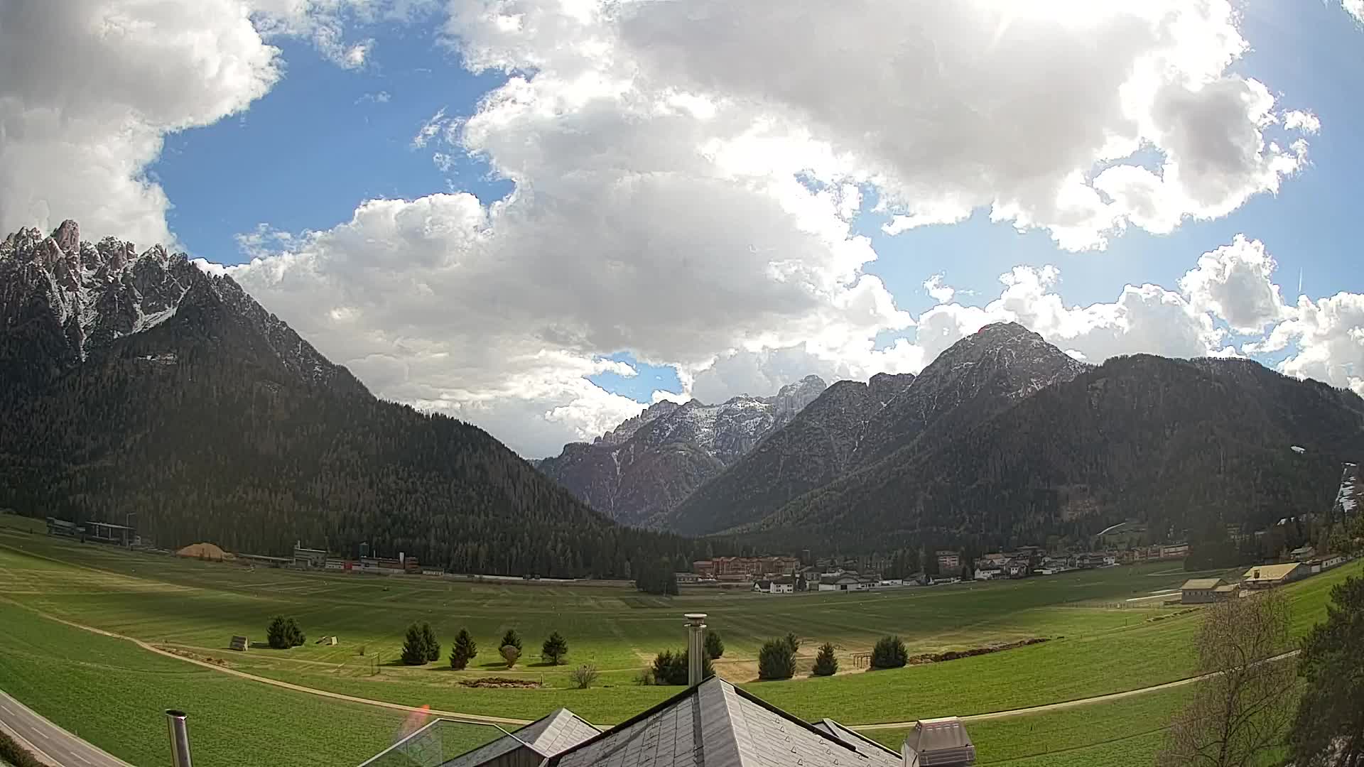 Webcam Toblach Dolomites – View from Hotel Rosengarten