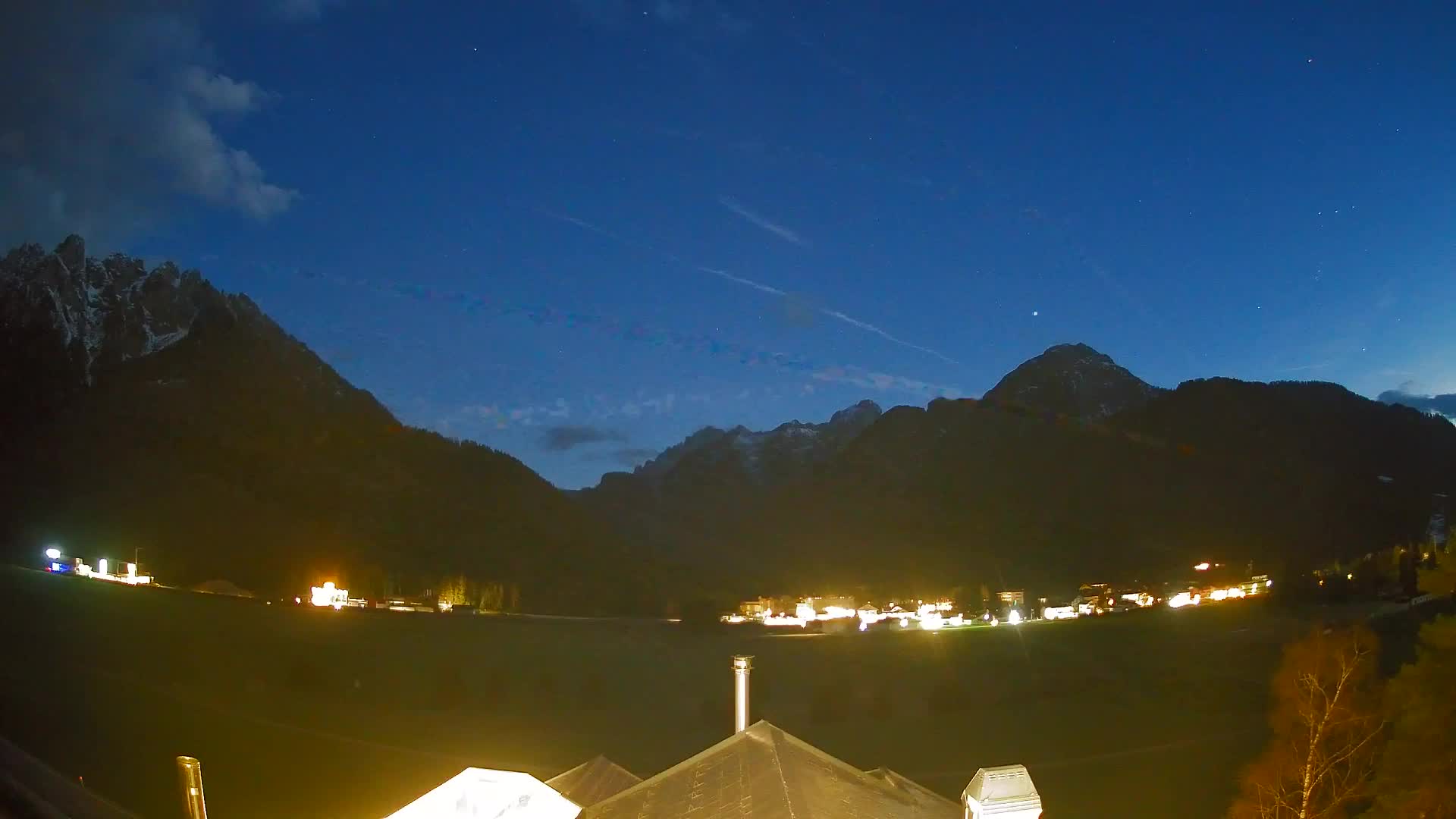 Spletna kamera Toblach Dolomiti – Pogled iz hotela Rosengarten