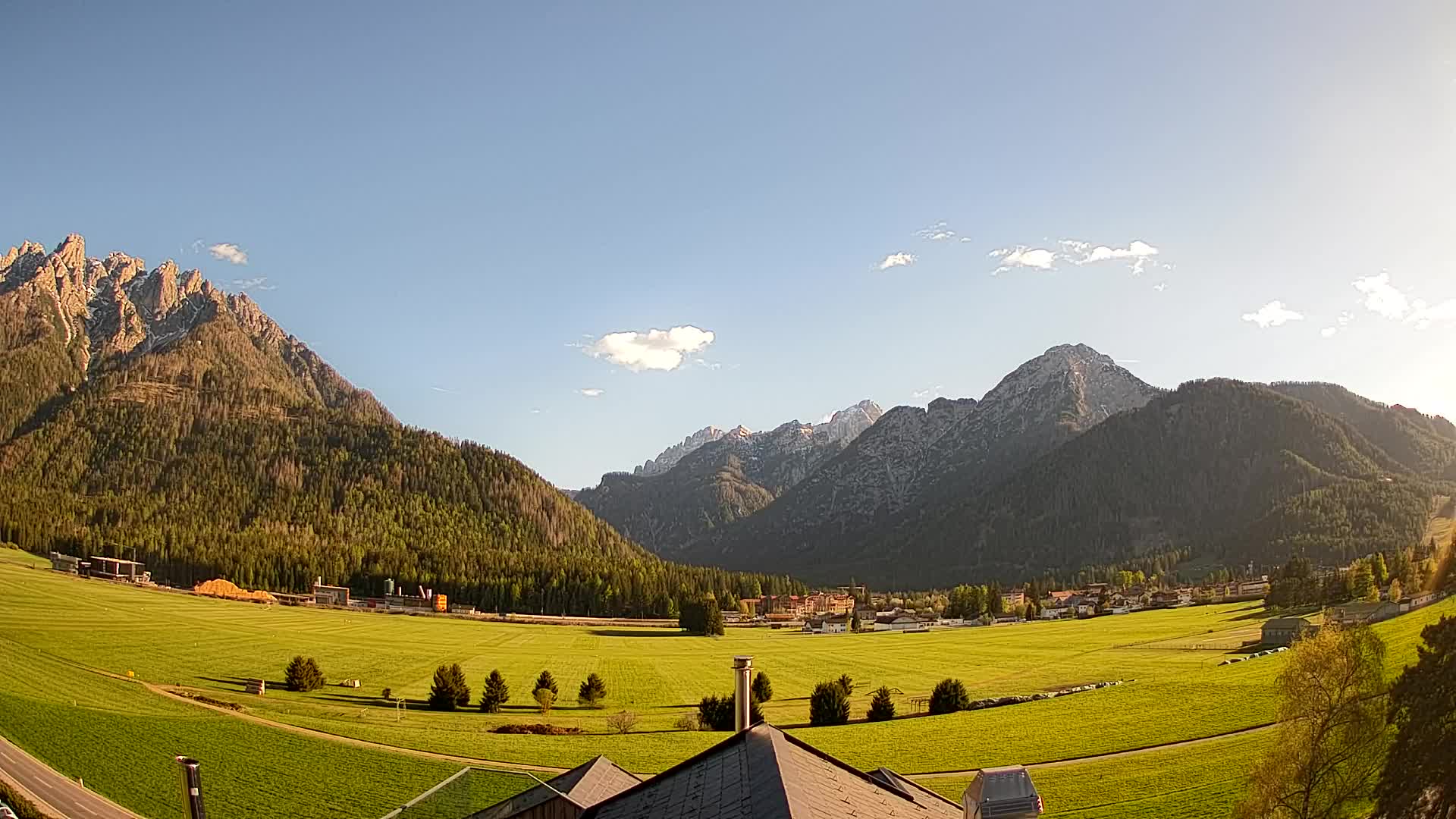 Webcam Toblach Dolomites – View from Hotel Rosengarten
