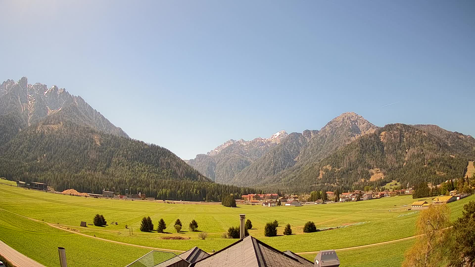 Webcam Toblach Dolomites – View from Hotel Rosengarten