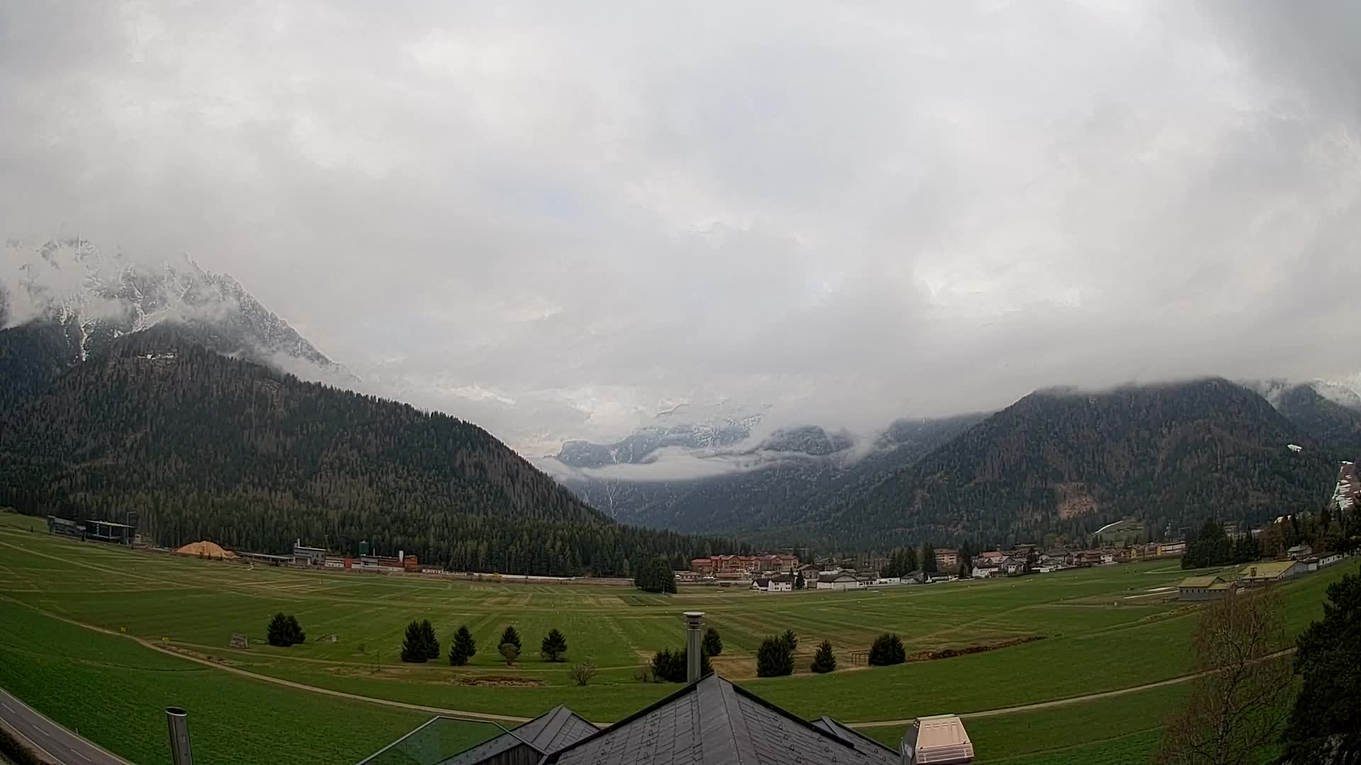 Webcam Toblach Dolomites – View from Hotel Rosengarten