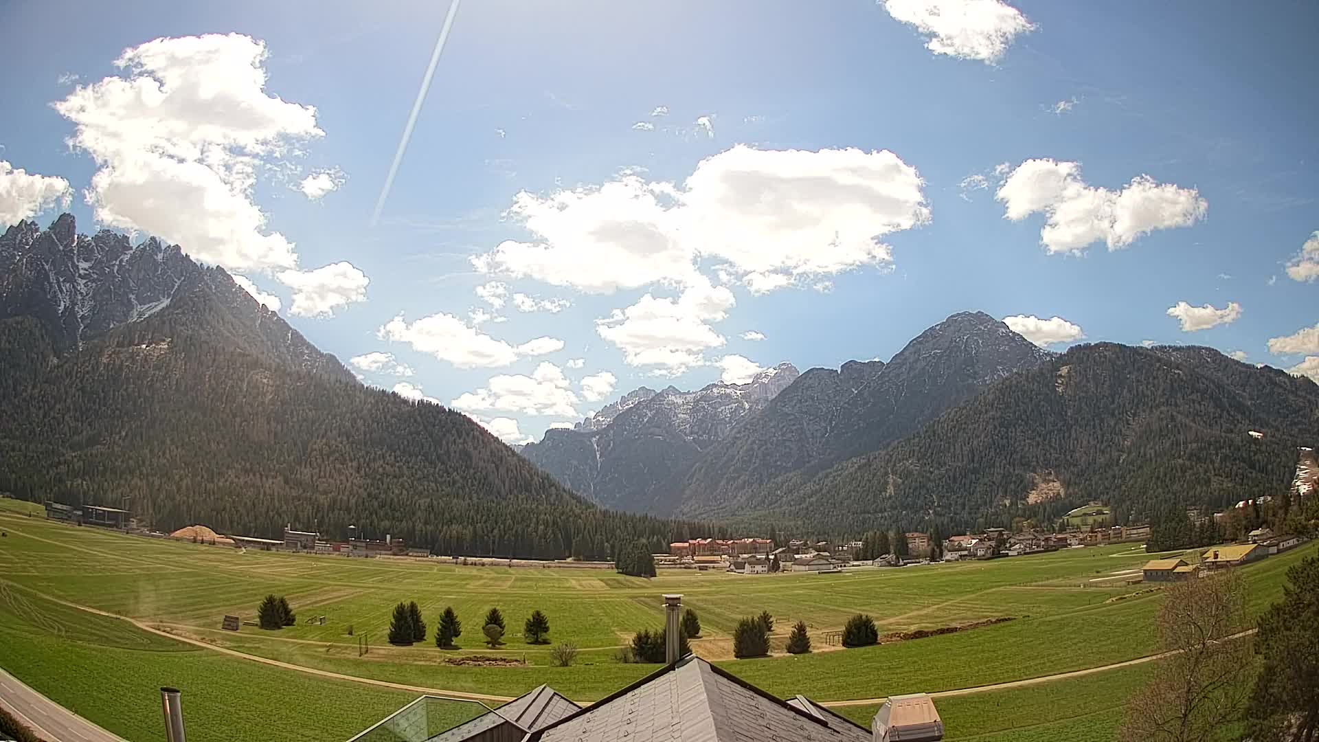 Webcam Toblach Dolomites – View from Hotel Rosengarten