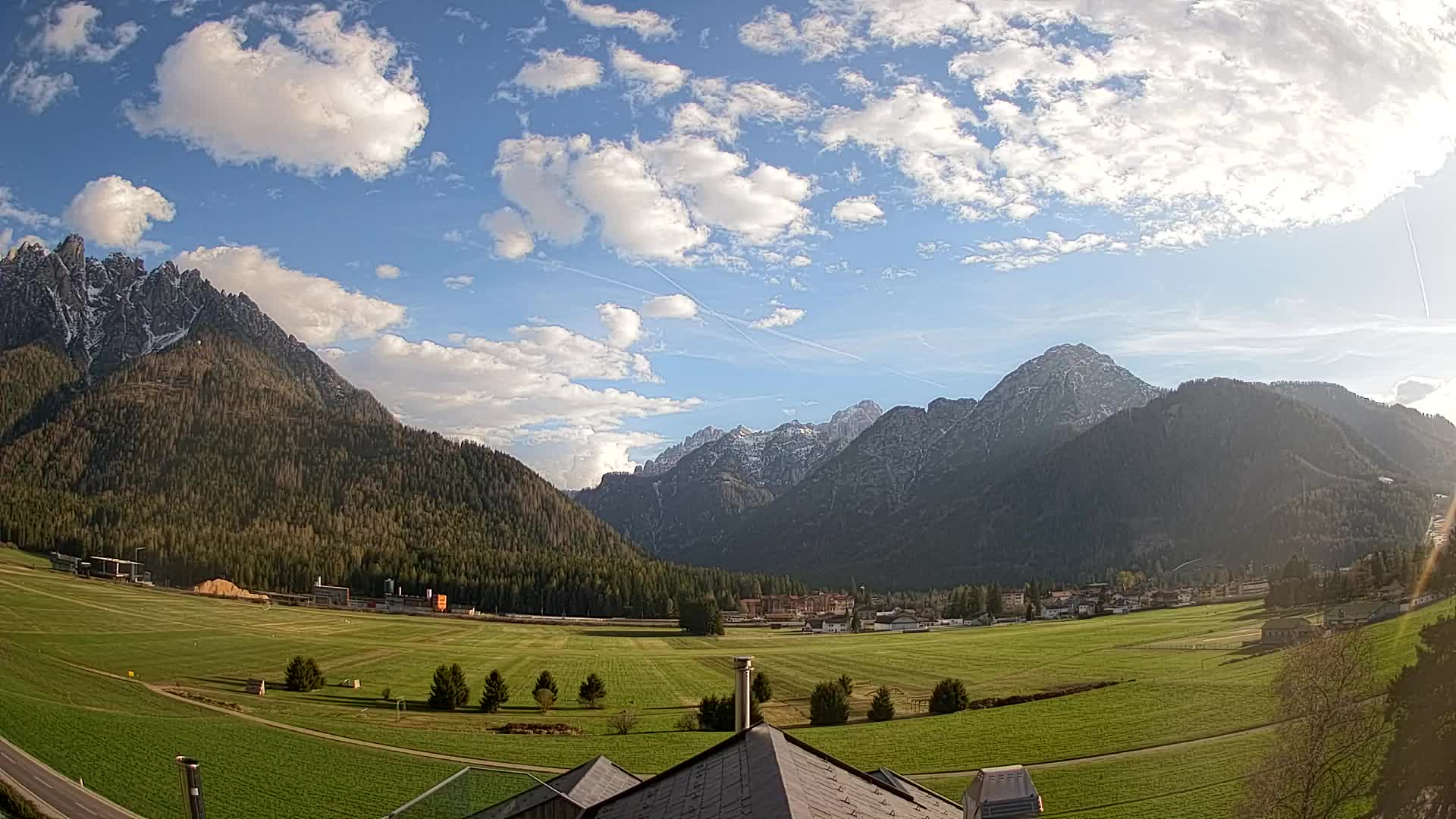 Webcam Toblach Dolomites – View from Hotel Rosengarten