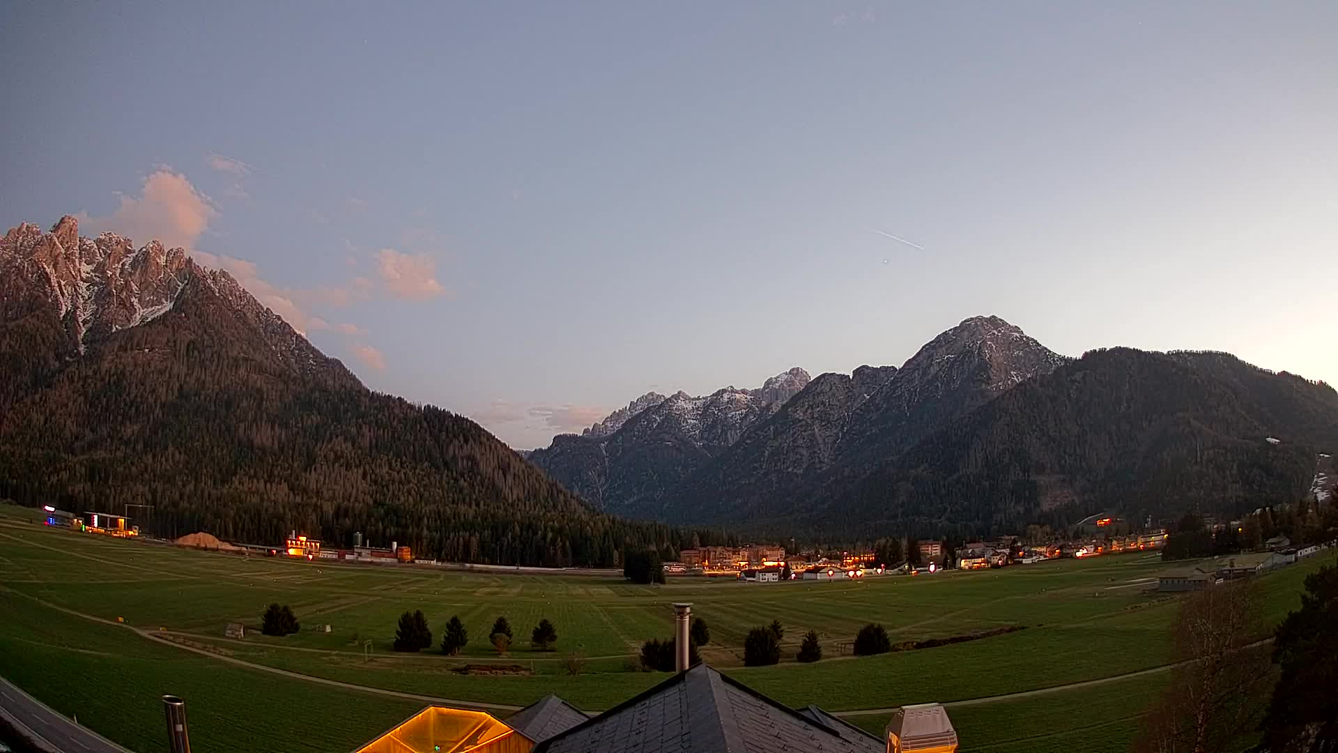 Webcam Toblach Dolomites – View from Hotel Rosengarten