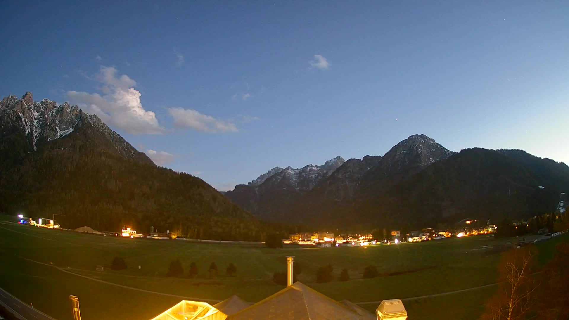 Webcam Toblach Dolomites – View from Hotel Rosengarten
