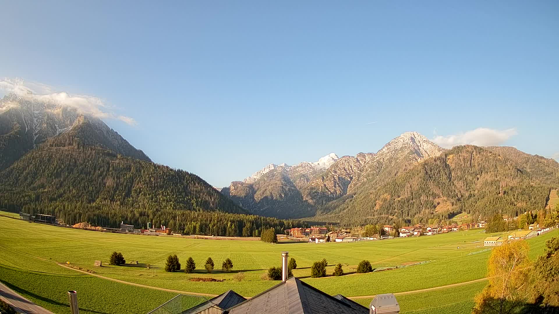 Webcam Toblach Dolomites – View from Hotel Rosengarten
