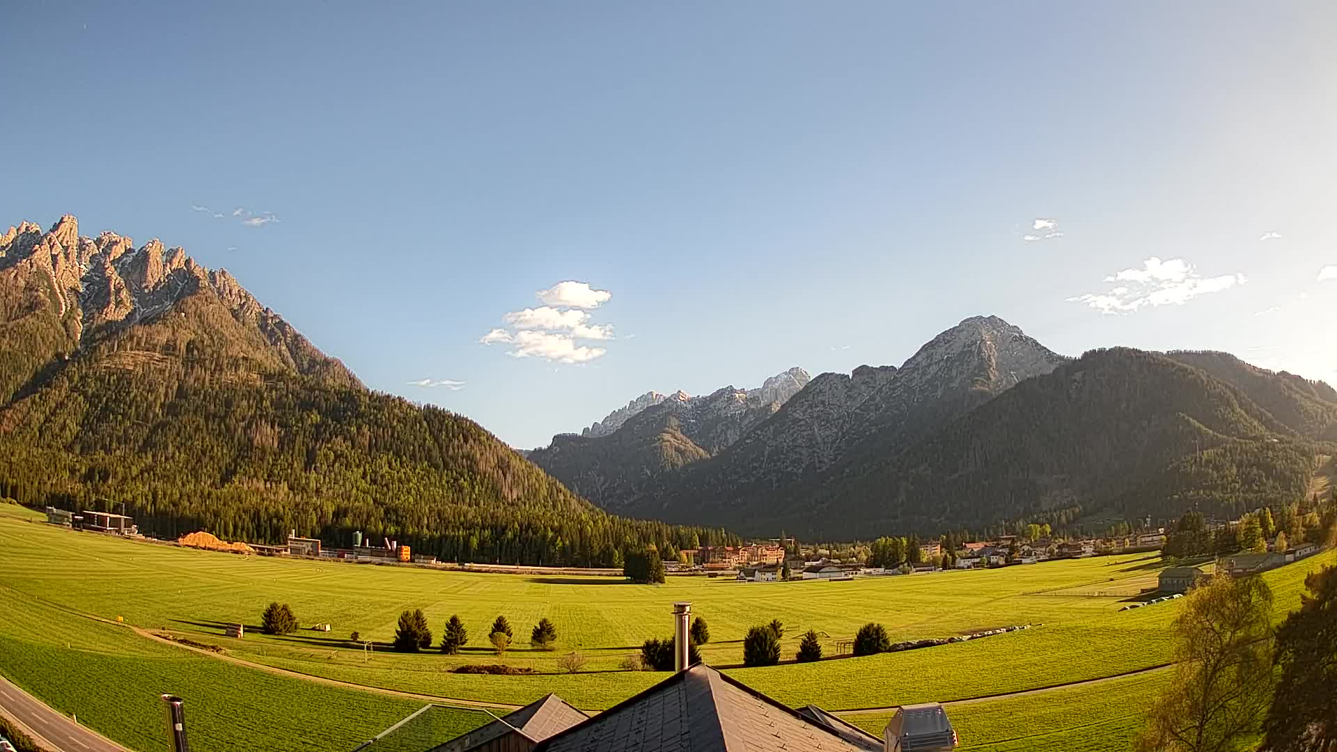 Webcam Toblach Dolomites – View from Hotel Rosengarten