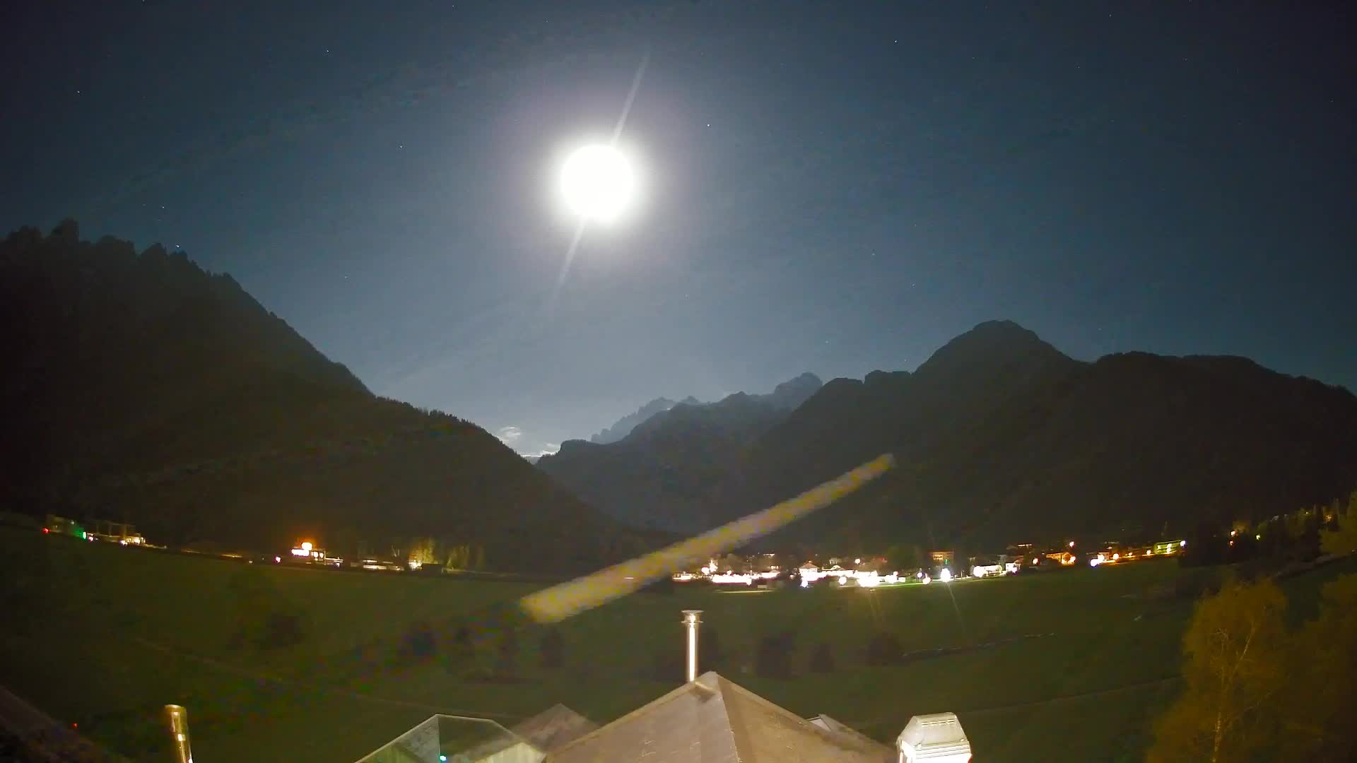 Spletna kamera Toblach Dolomiti – Pogled iz hotela Rosengarten