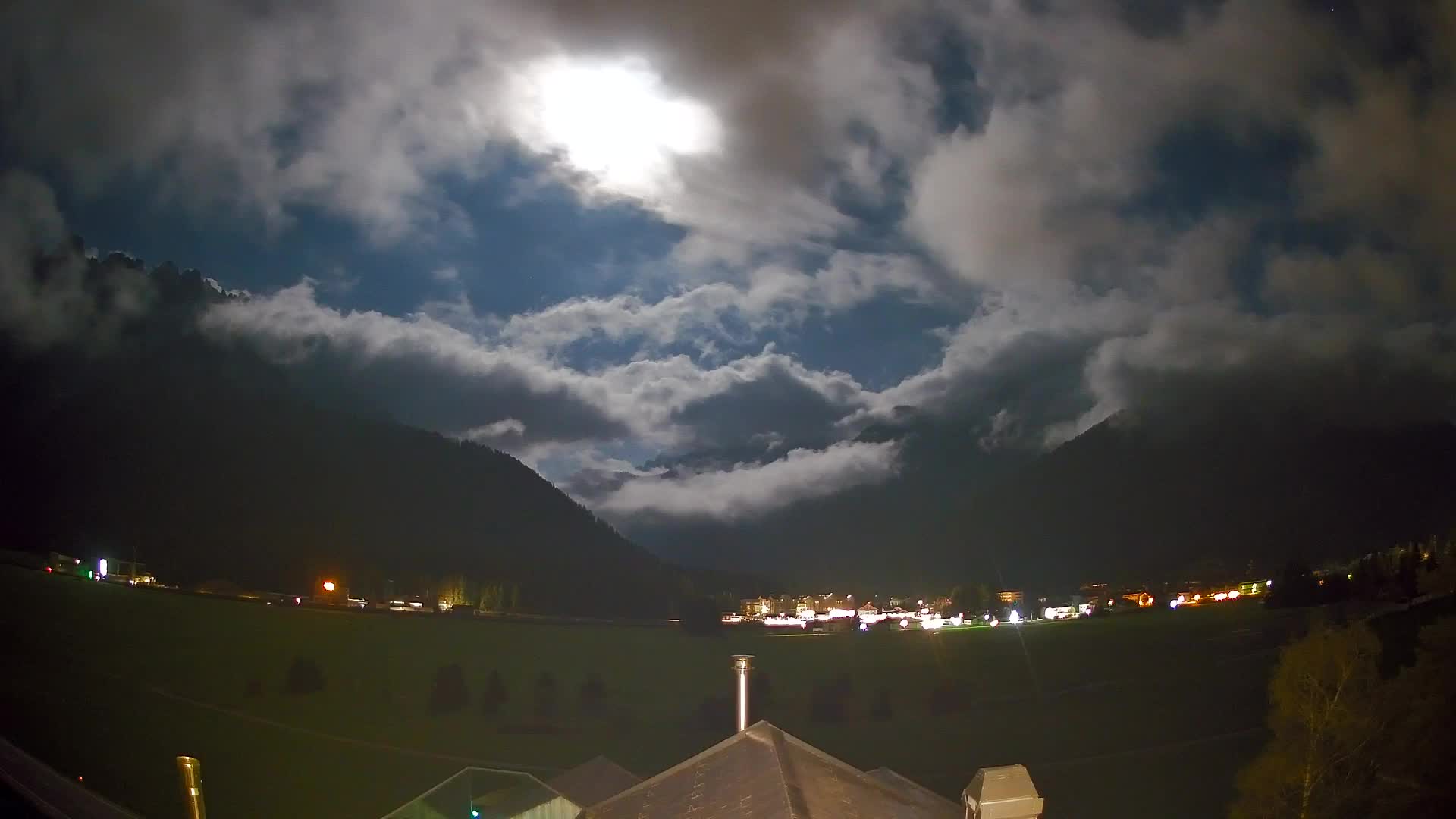 Webcam Toblach Dolomites – View from Hotel Rosengarten