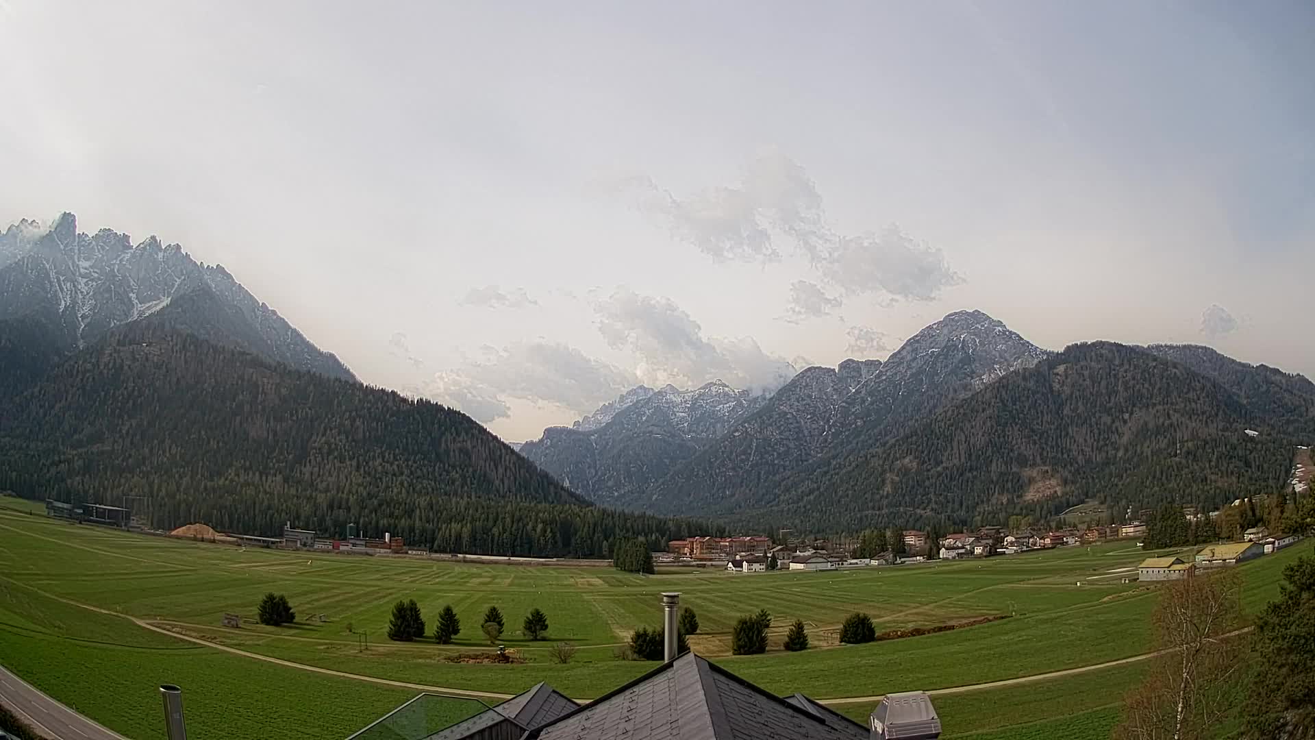 Webcam Toblach Dolomites – View from Hotel Rosengarten