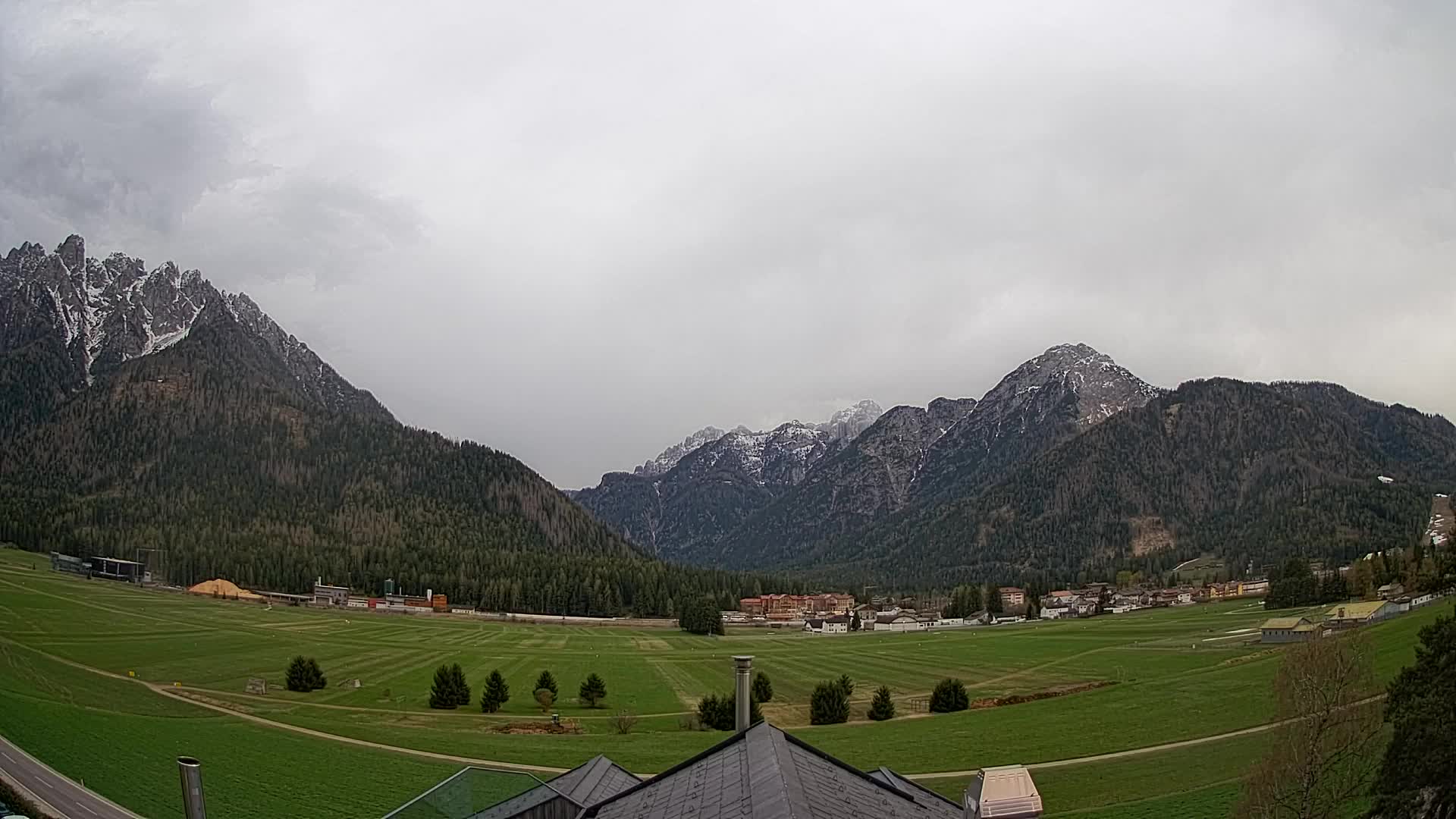 Webcam Toblach Dolomites – View from Hotel Rosengarten