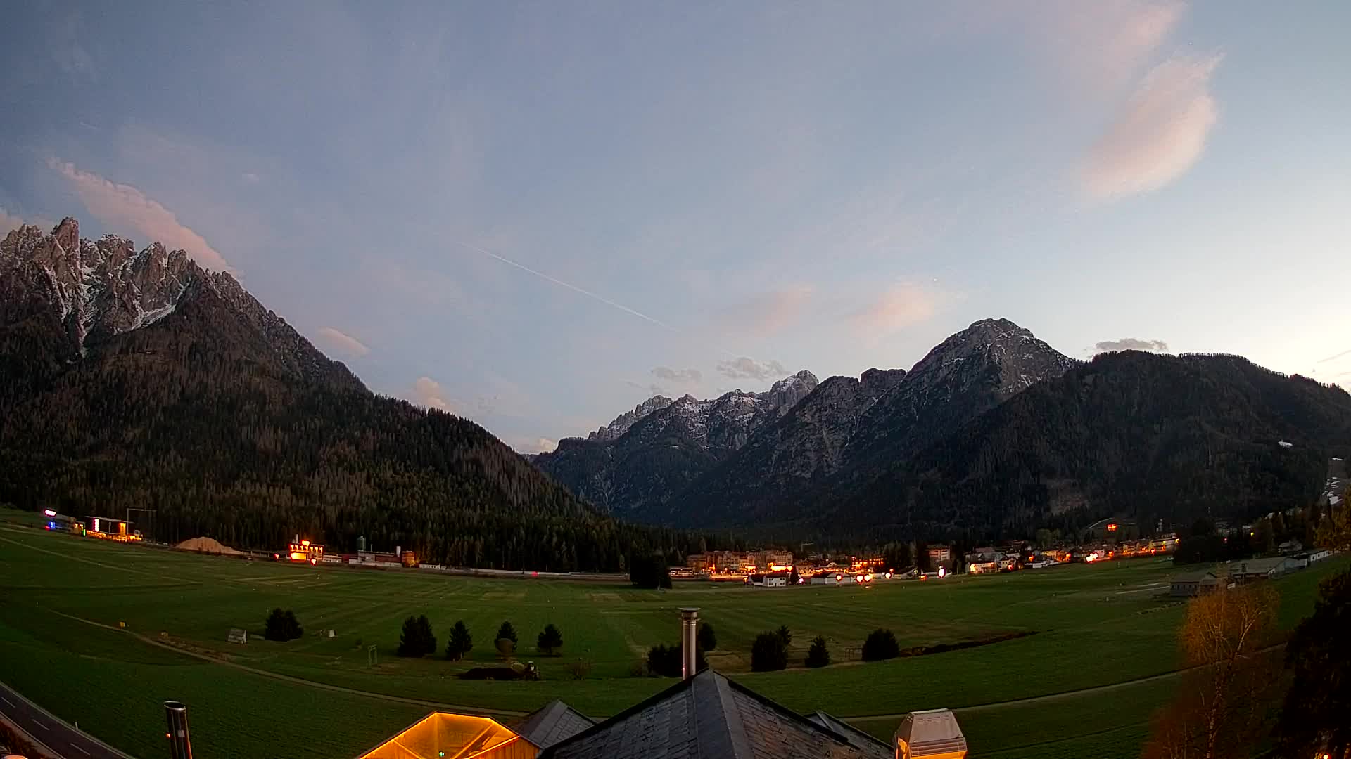 Spletna kamera Toblach Dolomiti – Pogled iz hotela Rosengarten