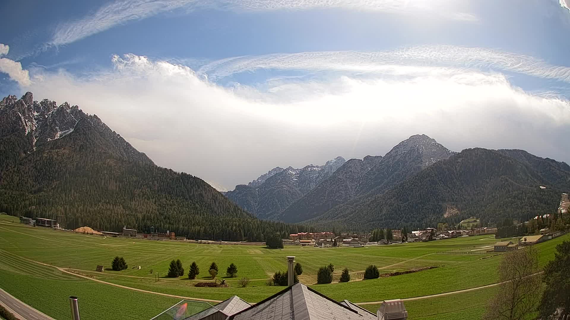 Webcam Toblach Dolomites – View from Hotel Rosengarten