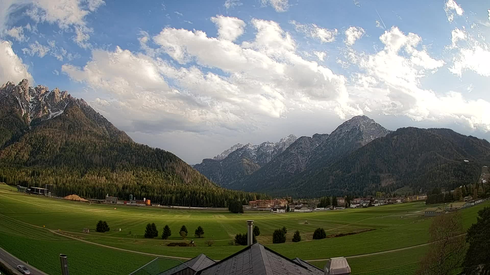 Webcam Toblach Dolomites – View from Hotel Rosengarten