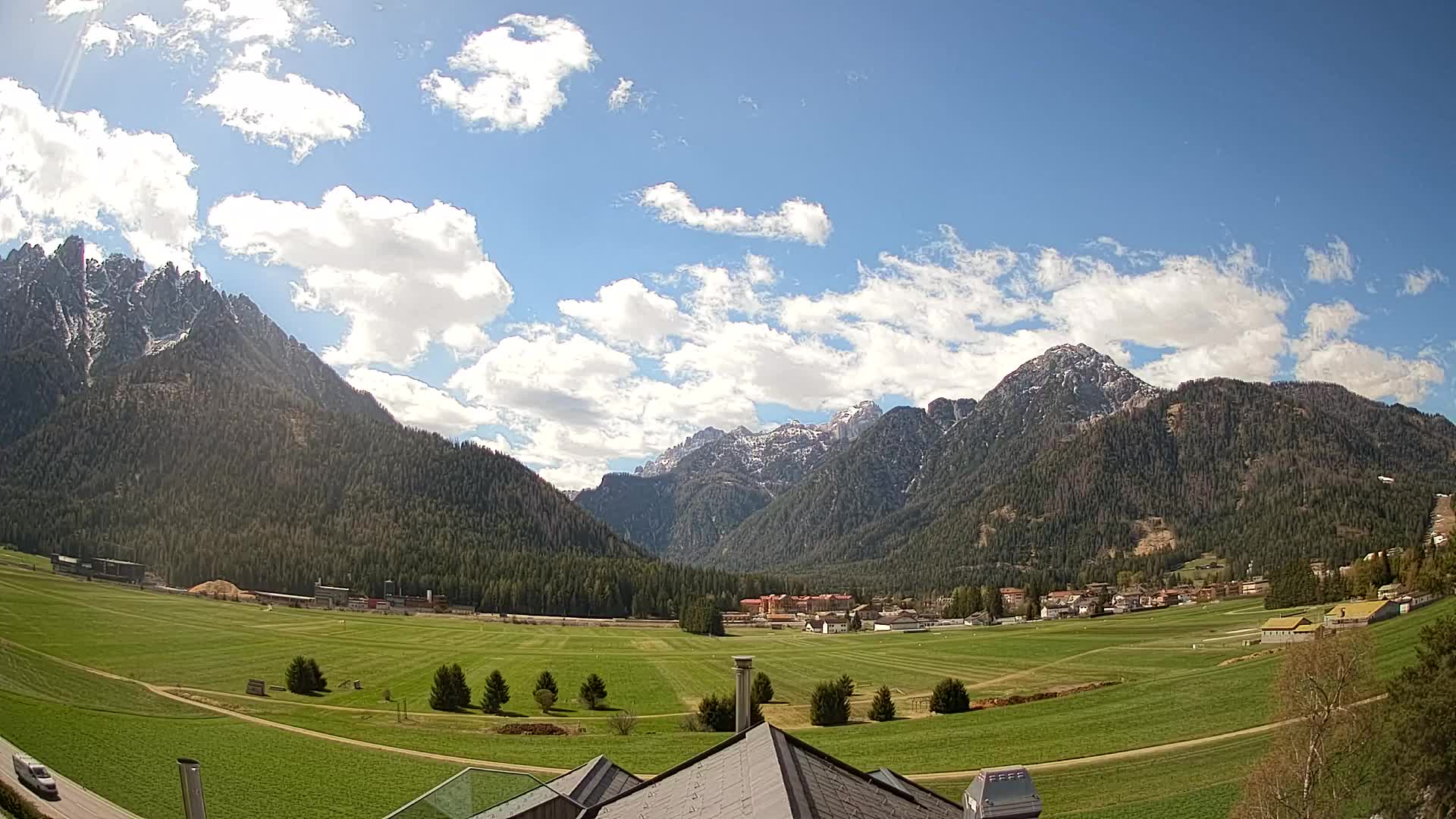 Webcam Toblach Dolomites – View from Hotel Rosengarten