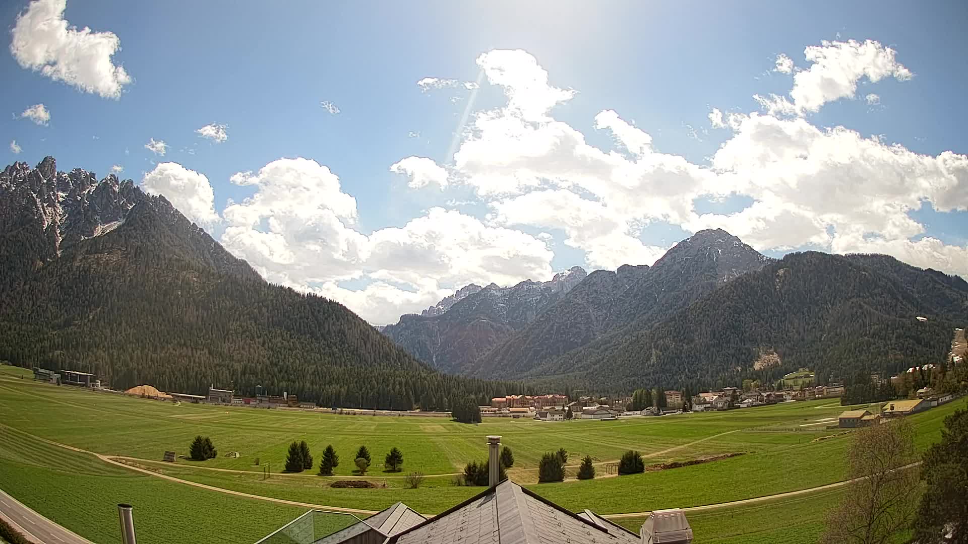 Webcam Dobbiaco Dolomiti – Vista dall’Hotel Rosengarten