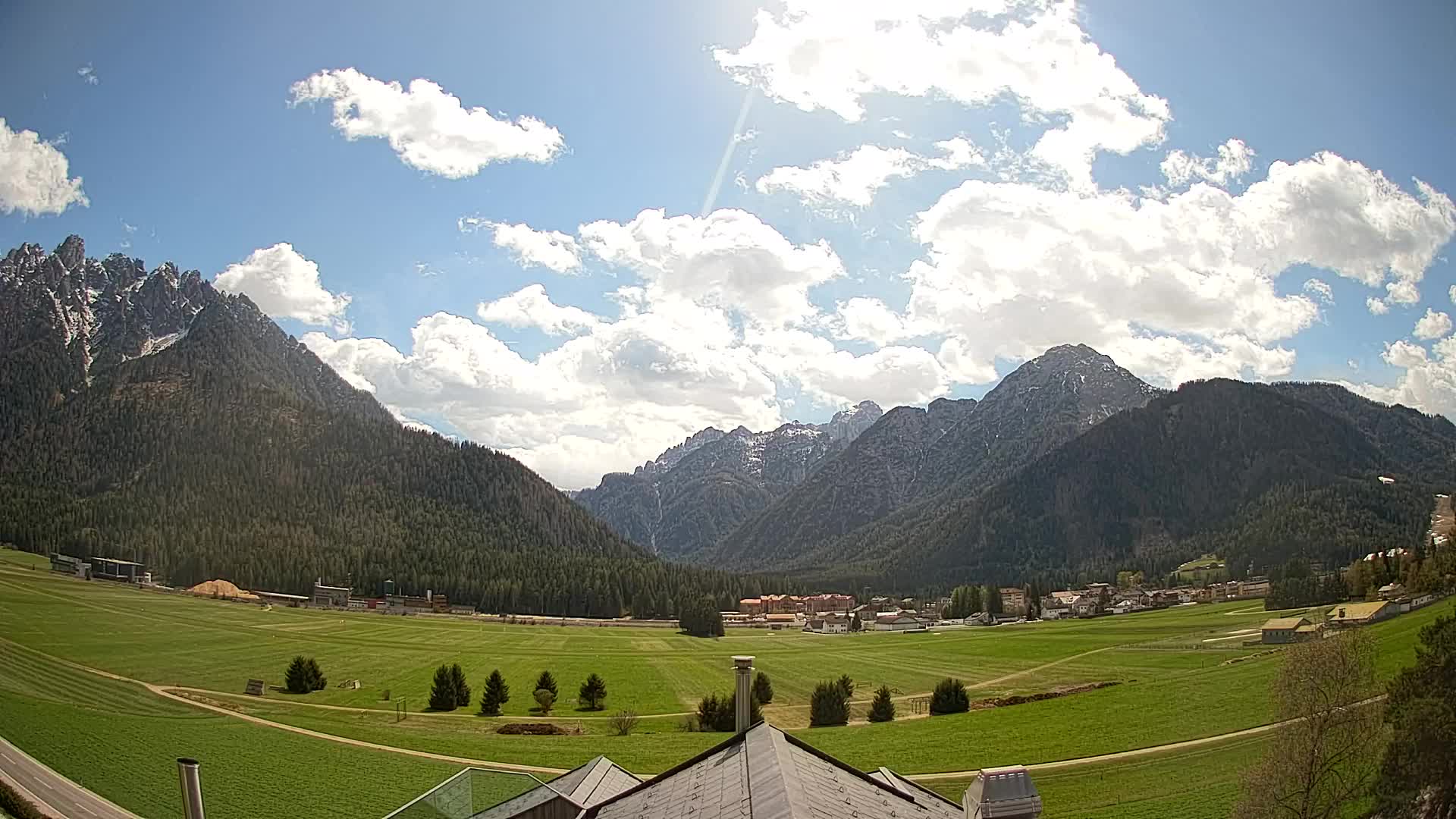 Webcam Toblach Dolomites – View from Hotel Rosengarten