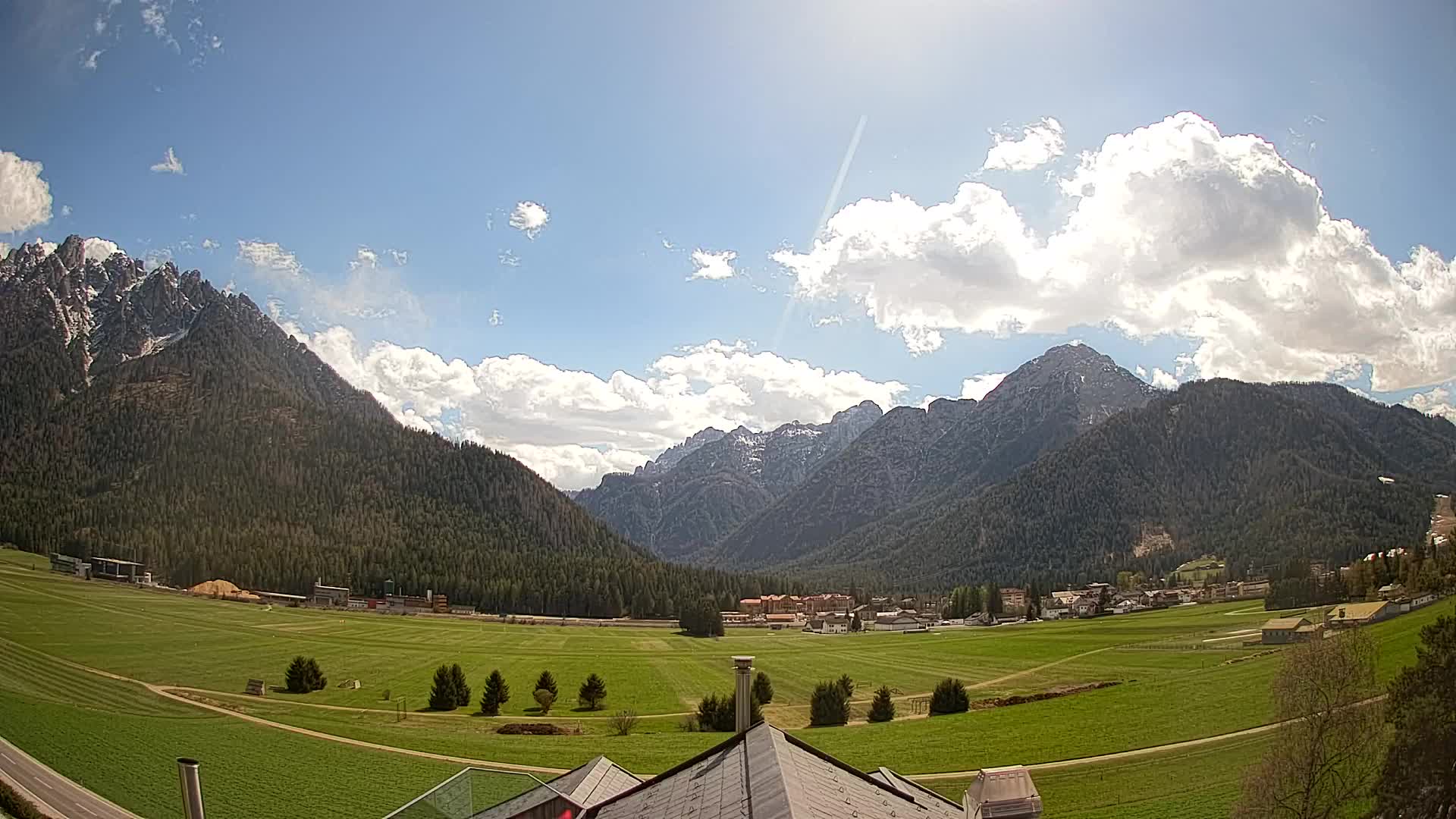 Webcam Toblach Dolomites – View from Hotel Rosengarten