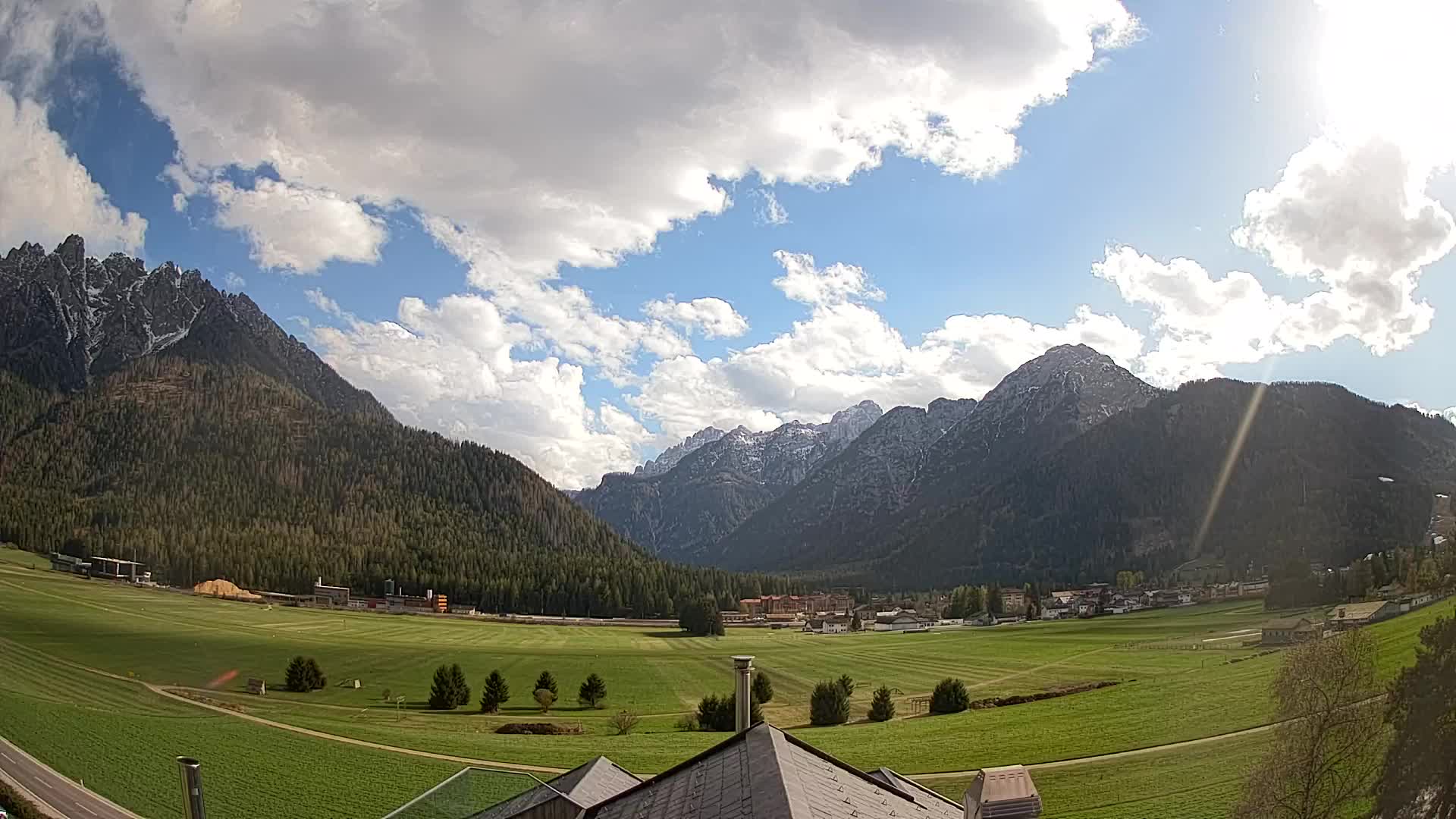 Webcam Toblach Dolomites – View from Hotel Rosengarten