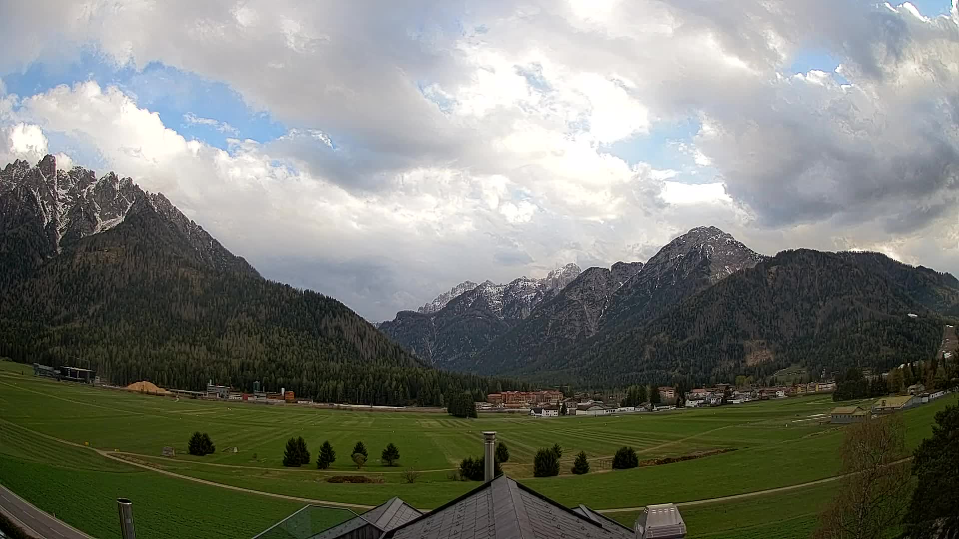 Webcam Dobbiaco Dolomiti – Vista dall’Hotel Rosengarten