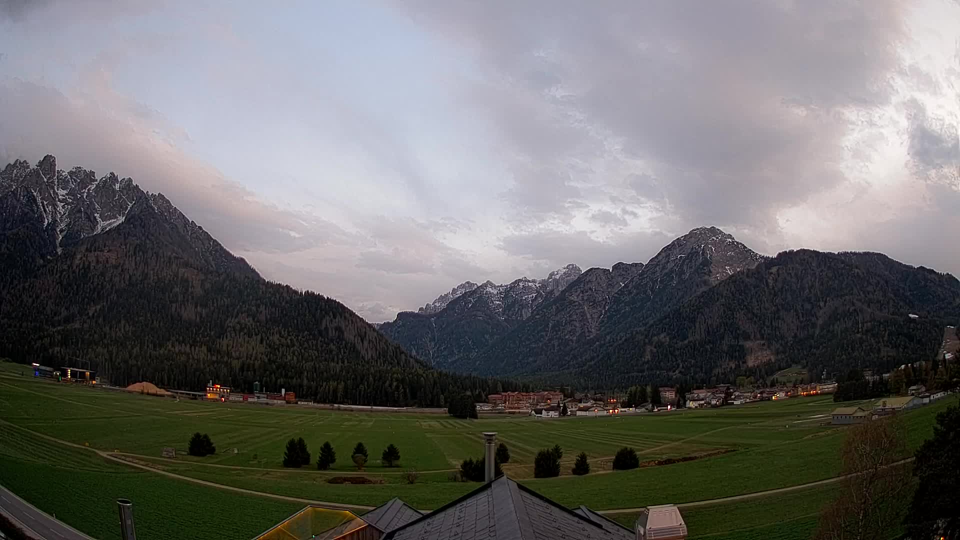 Webcam Dobbiaco Dolomiti – Vista dall’Hotel Rosengarten