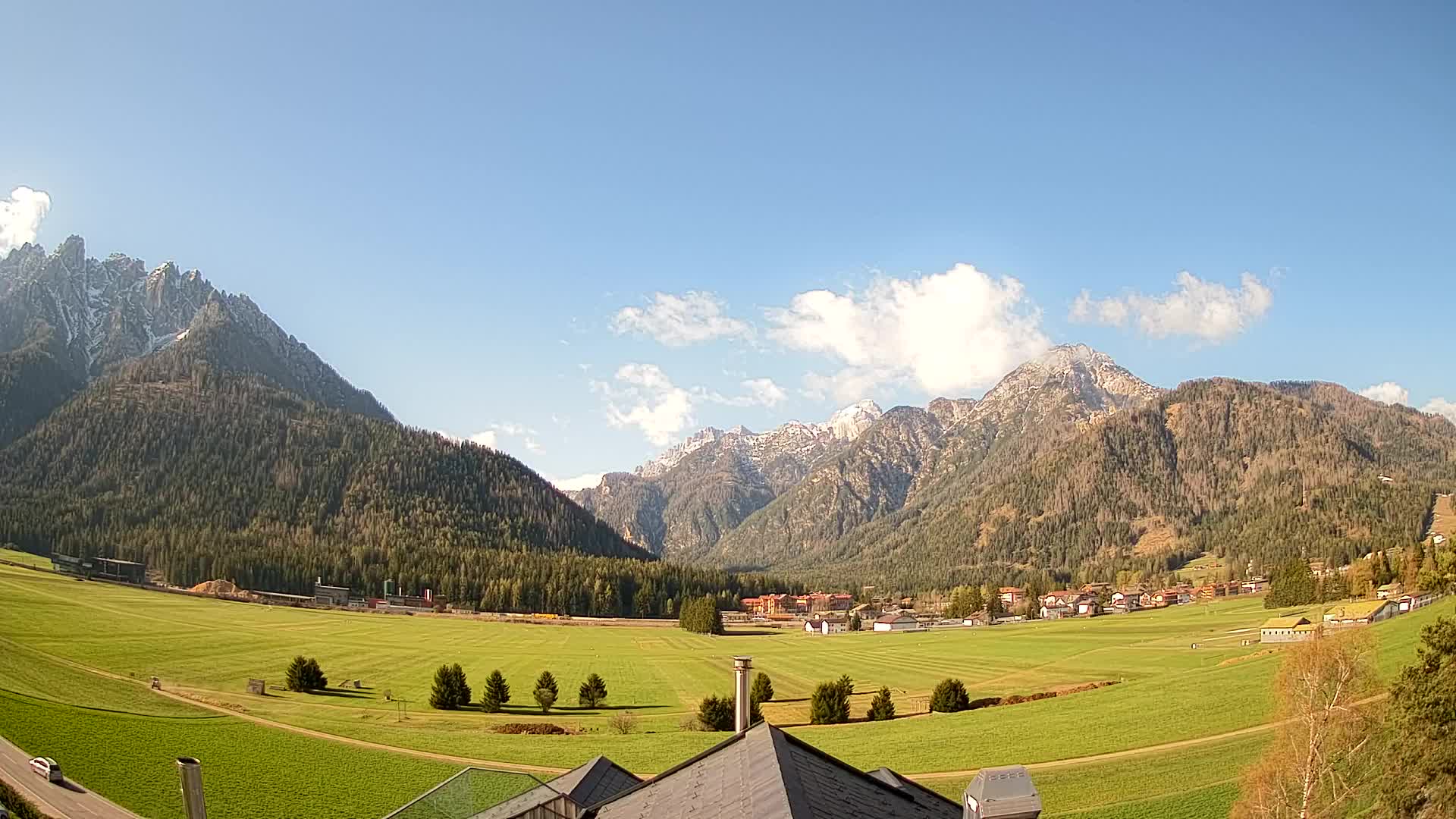 Web kamera Toblach Dolomiti – Pogled s Hotela Rosengarten