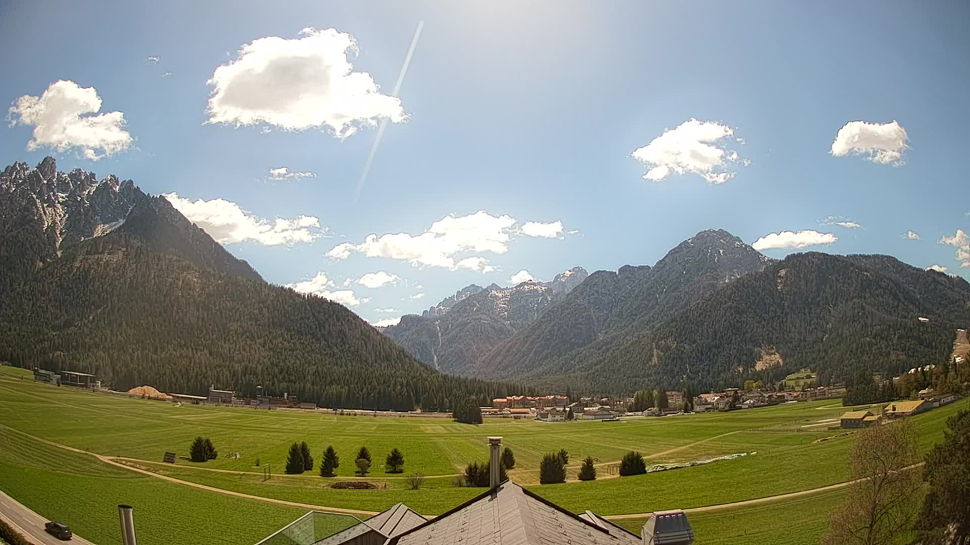 Web kamera Toblach Dolomiti – Pogled s Hotela Rosengarten