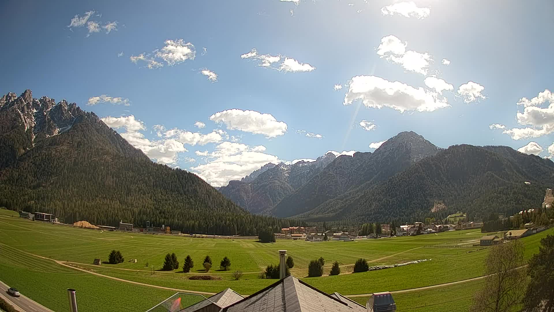 Spletna kamera Toblach Dolomiti – Pogled iz hotela Rosengarten