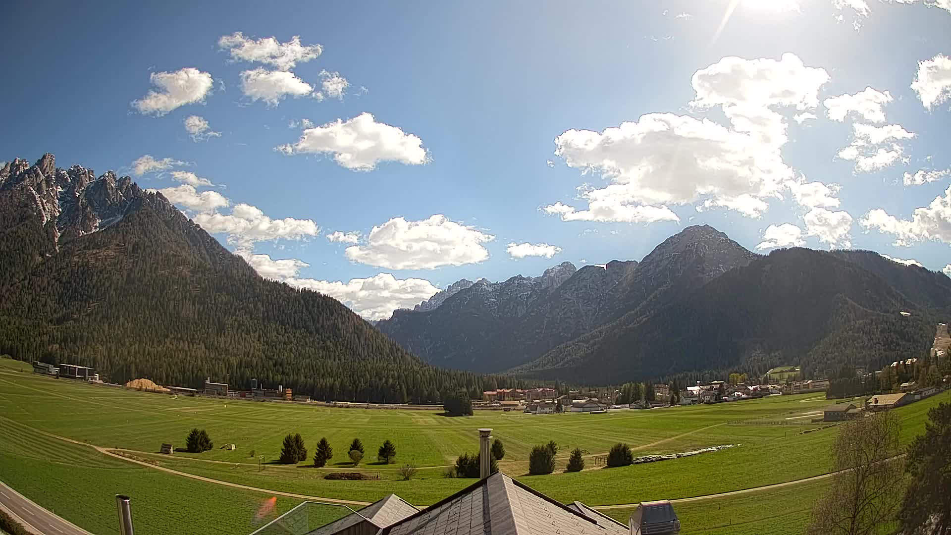 Webcam Toblach Dolomites – View from Hotel Rosengarten