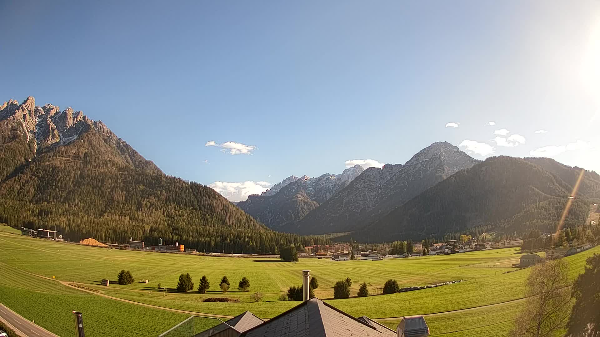 Webcam Toblach Dolomites – View from Hotel Rosengarten