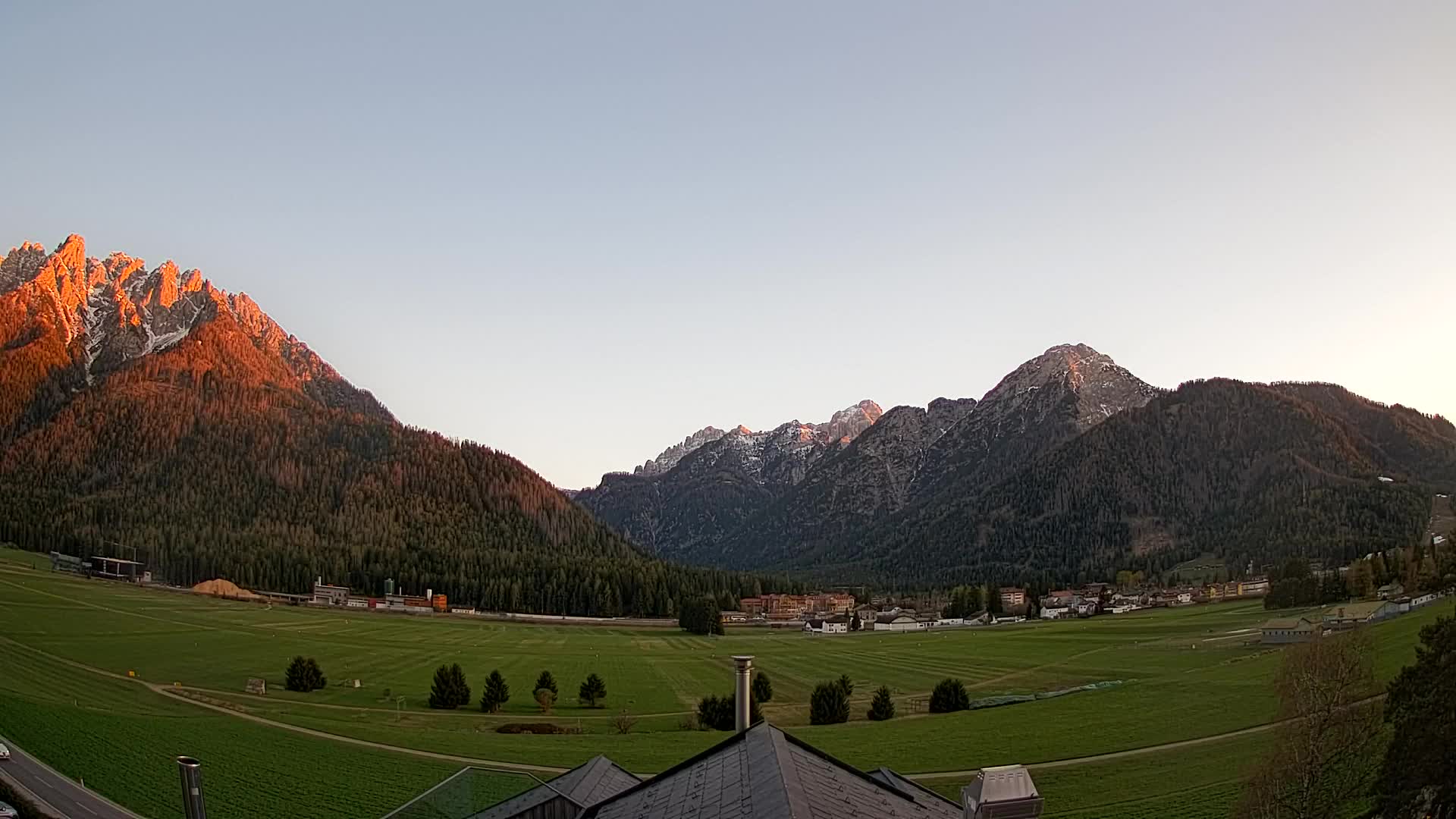 Webcam Toblach Dolomites – View from Hotel Rosengarten