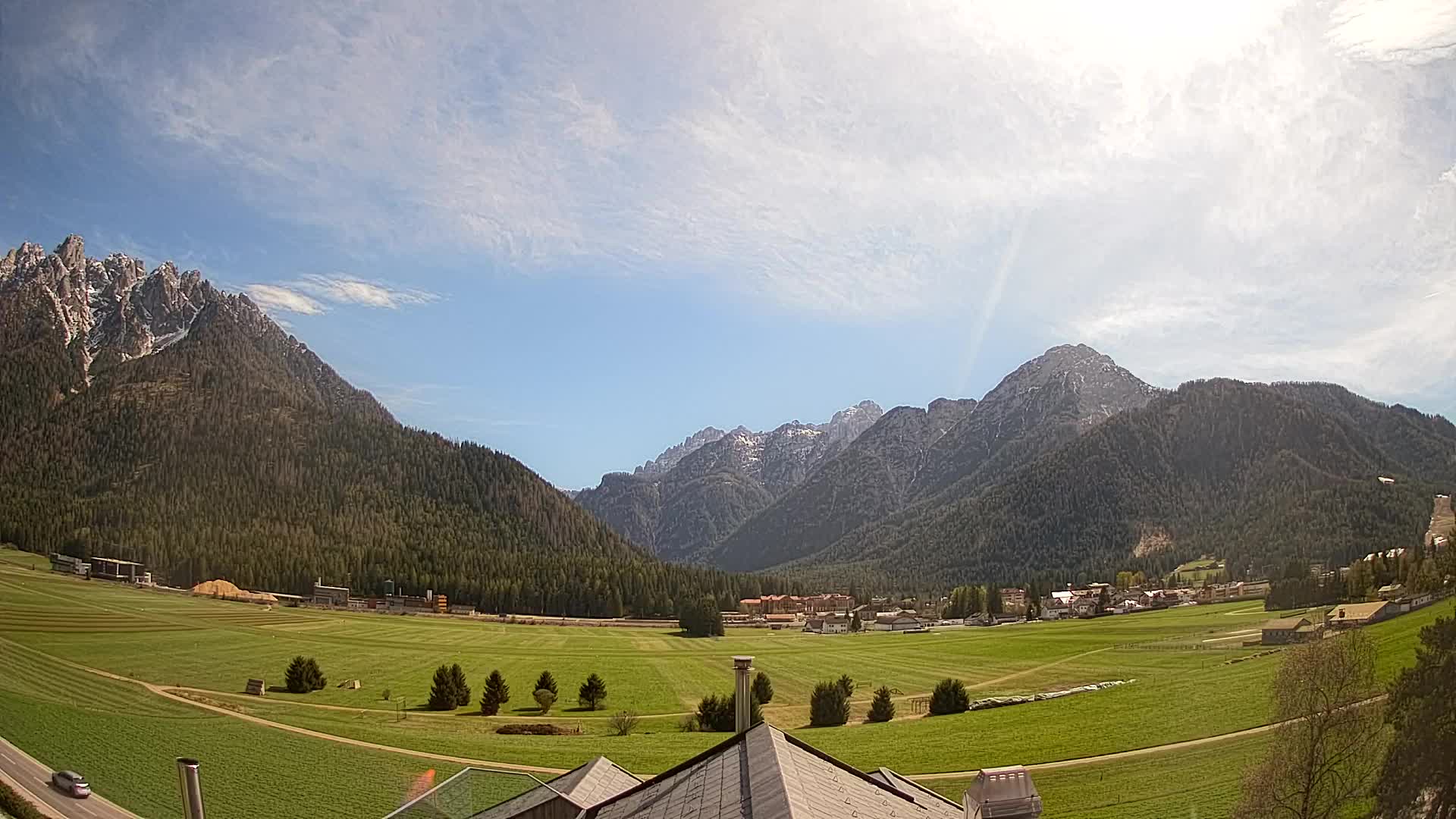 Spletna kamera Toblach Dolomiti – Pogled iz hotela Rosengarten
