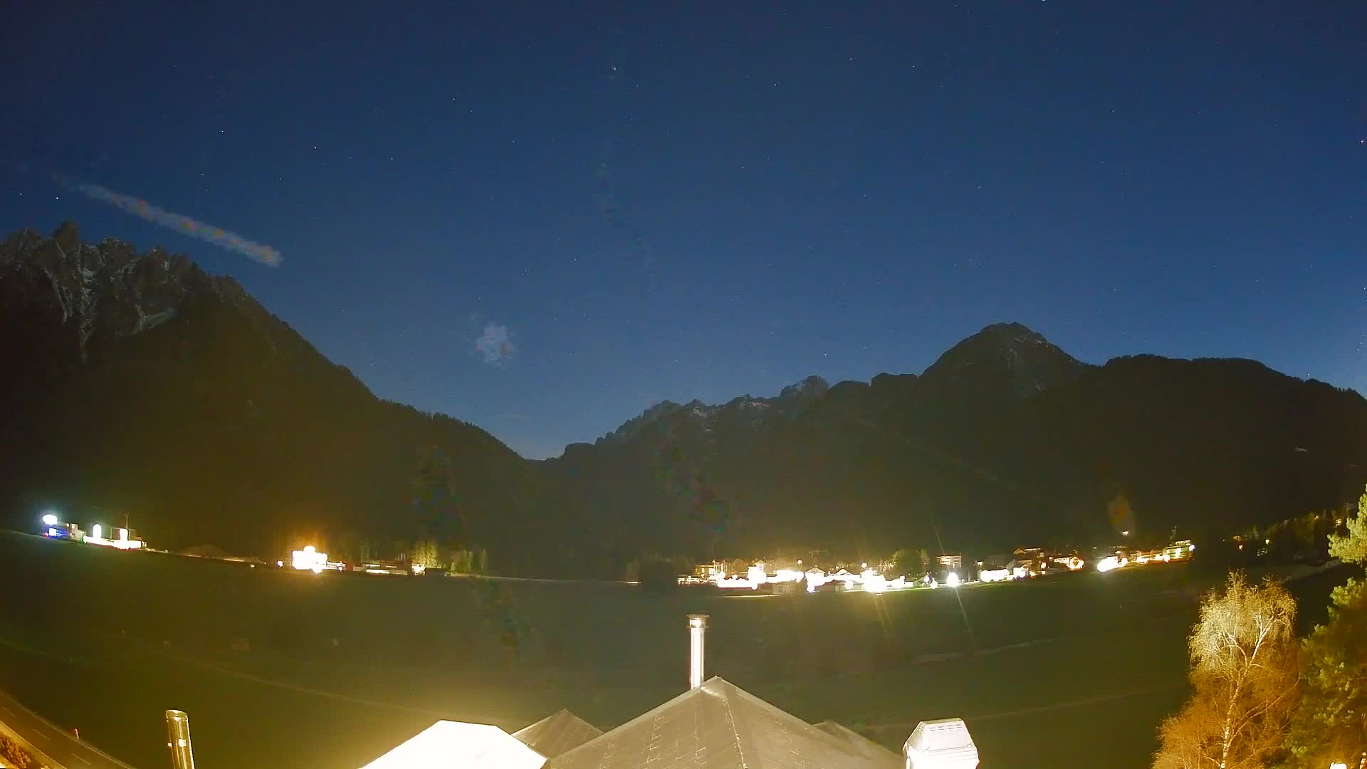 Web kamera Toblach Dolomiti – Pogled s Hotela Rosengarten