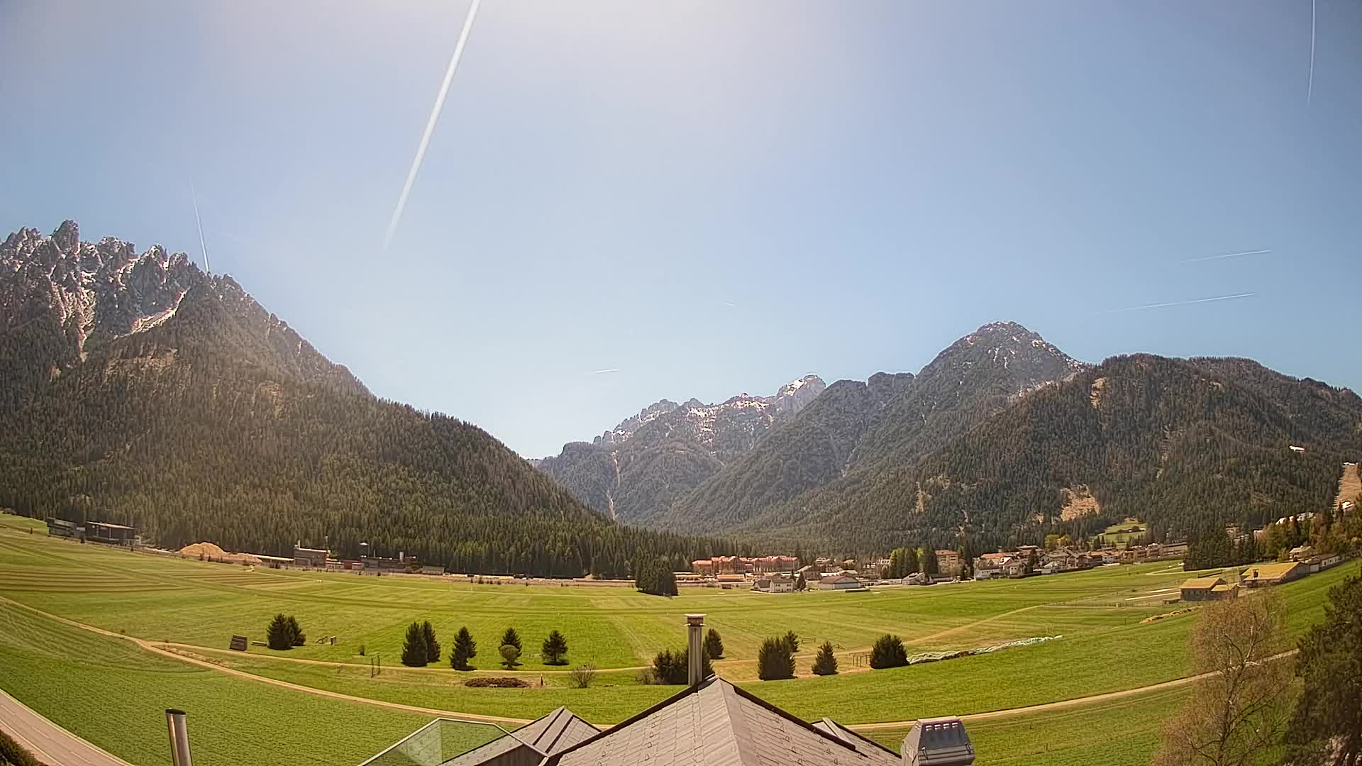 Spletna kamera Toblach Dolomiti – Pogled iz hotela Rosengarten