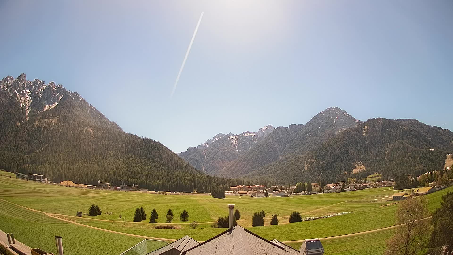 Spletna kamera Toblach Dolomiti – Pogled iz hotela Rosengarten