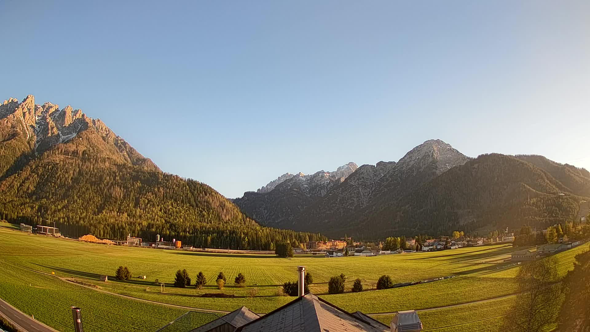 Webcam Toblach Dolomites – View from Hotel Rosengarten