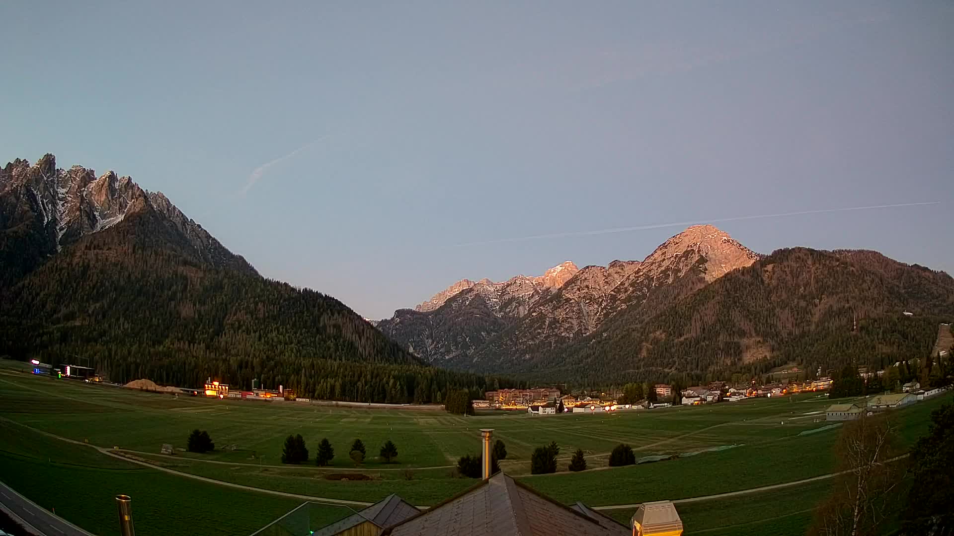 Web kamera Toblach Dolomiti – Pogled s Hotela Rosengarten