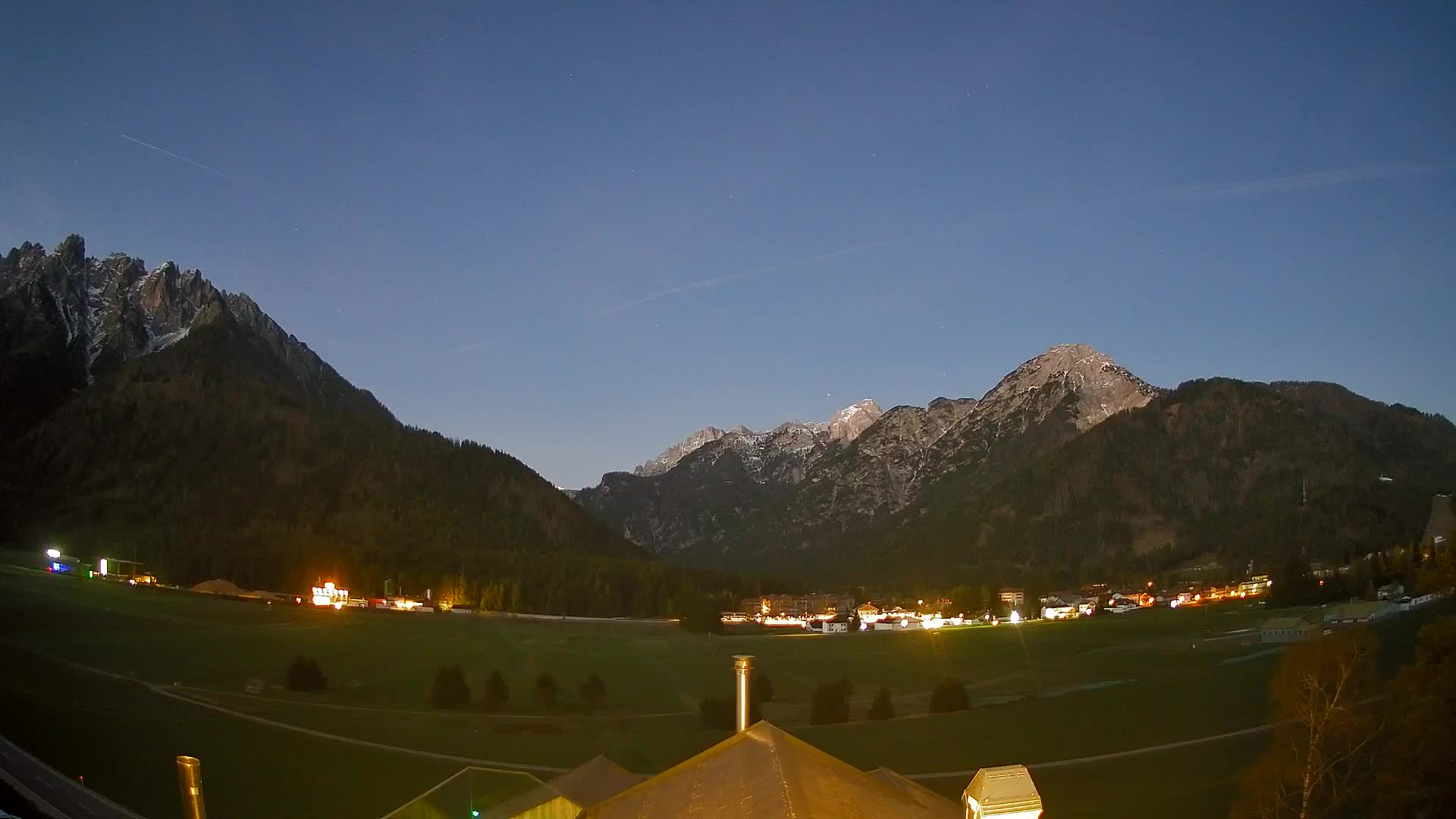 Web kamera Toblach Dolomiti – Pogled s Hotela Rosengarten